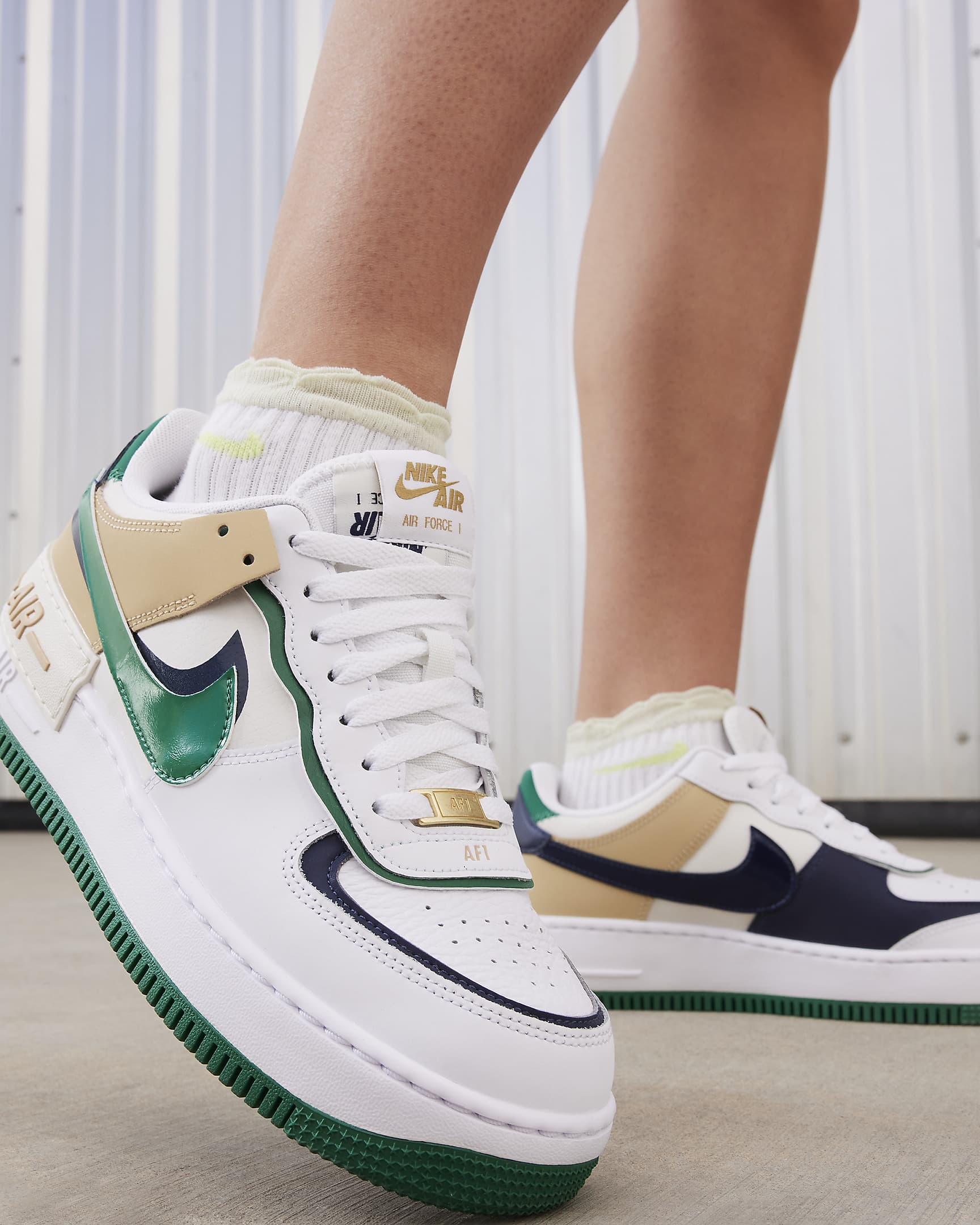 airforce nike shadow