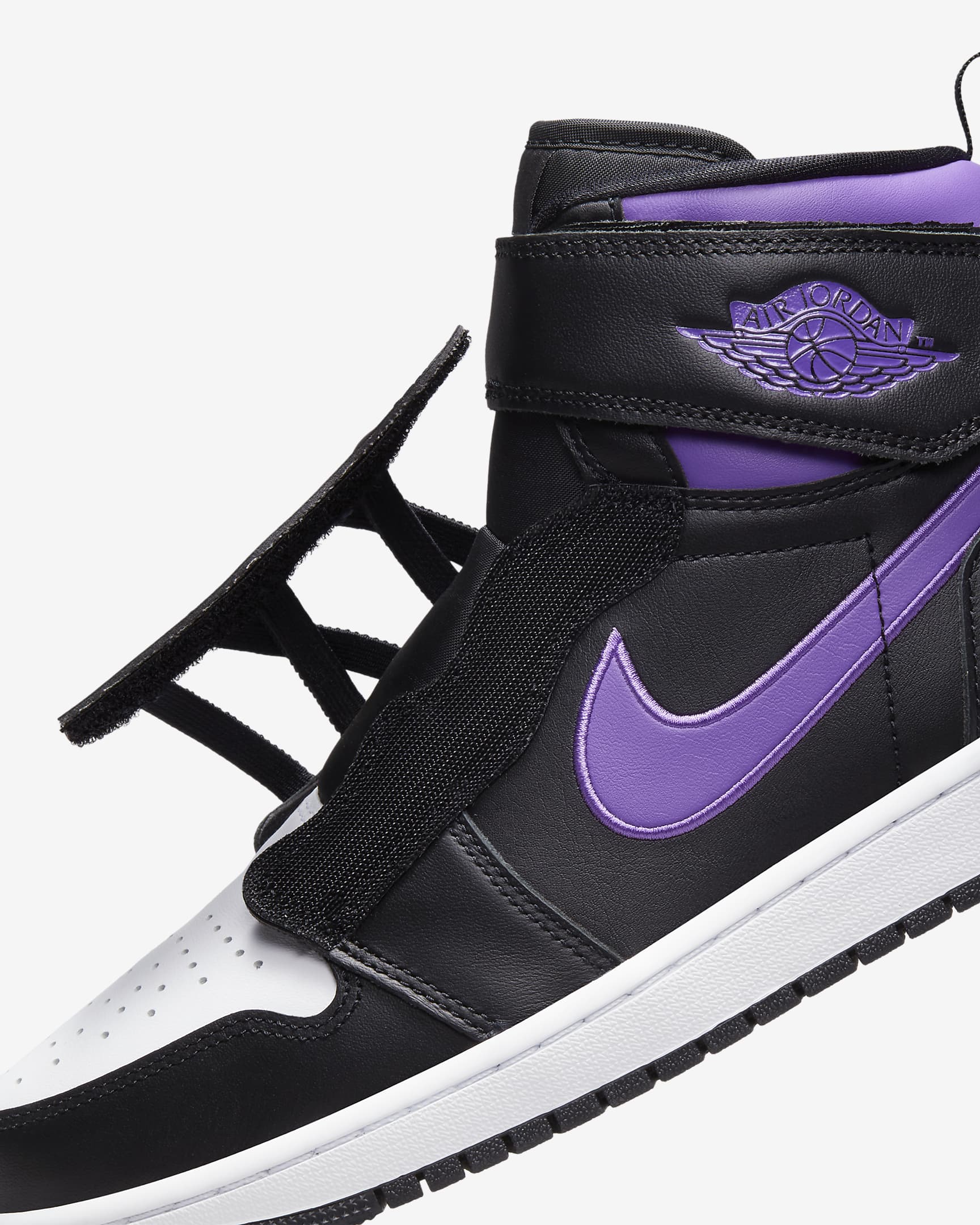 Air Jordan 1 Hi FlyEase Men's Shoes. Nike PT