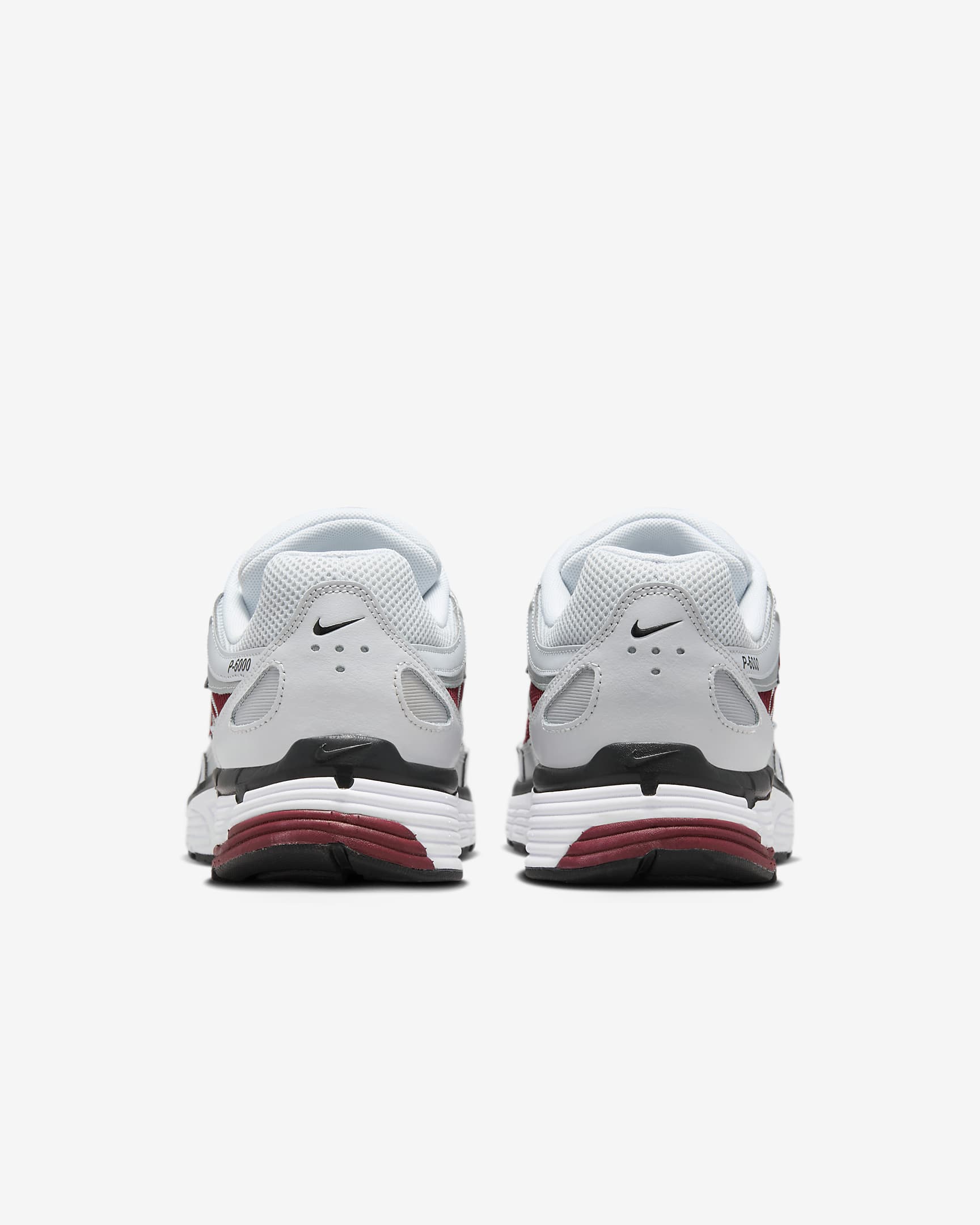 Sapatilhas Nike P-6000 - Pure Platinum/Metallic Platinum/Branco/Vermelho Team escuro