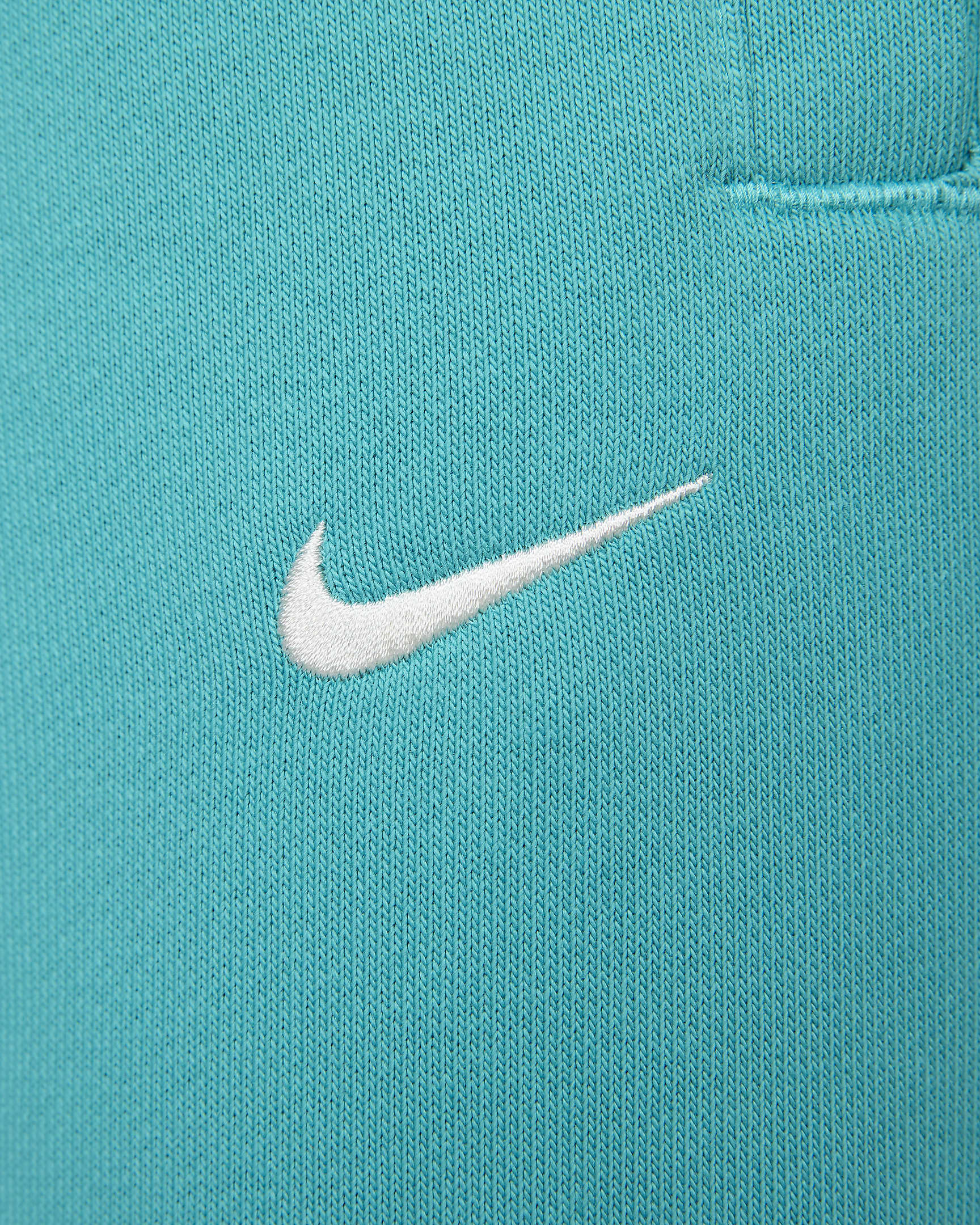 Nike Standard Issue Men's Dri-FIT Basketball Trousers. Nike AT