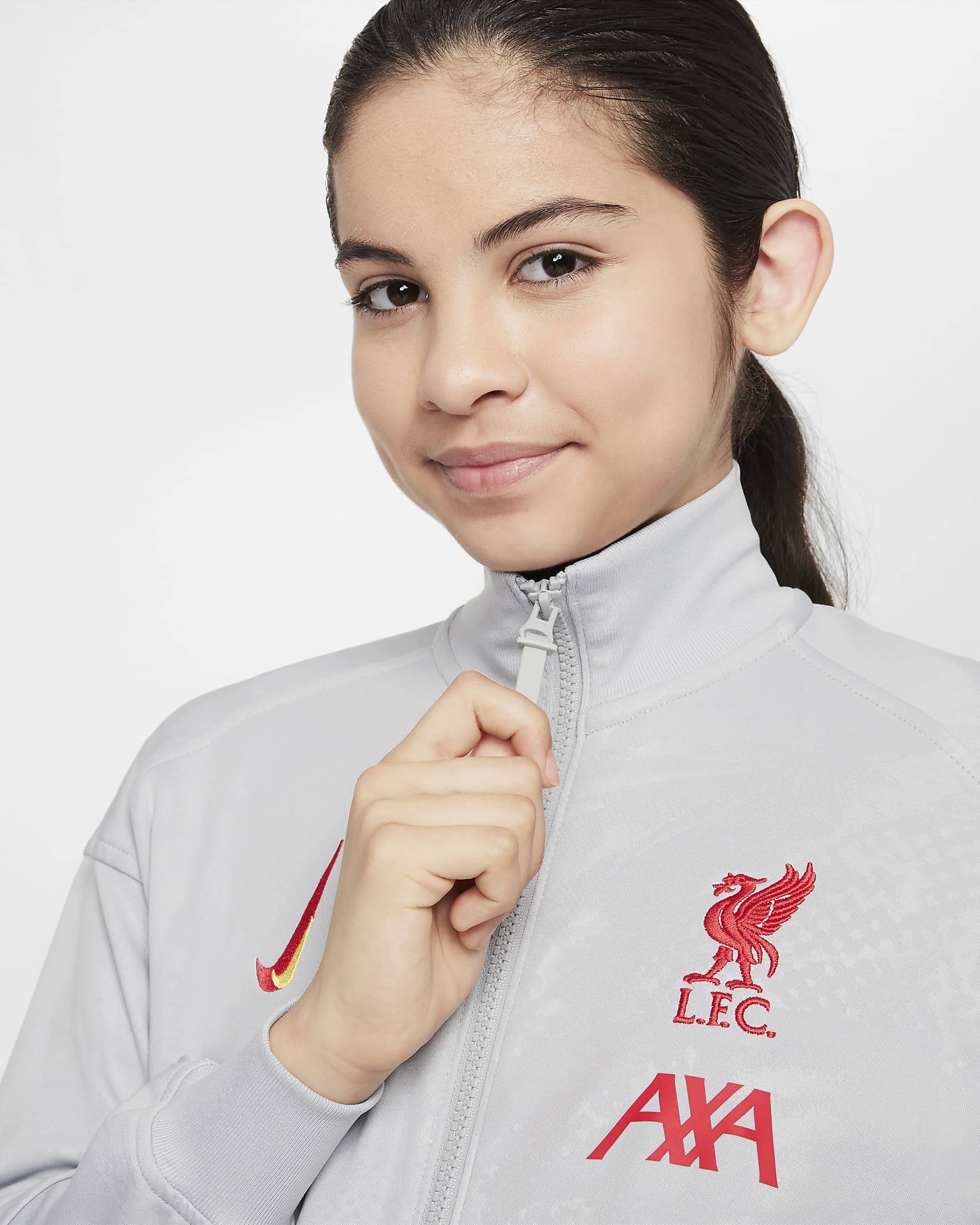 Fotbalová bunda Nike Dri-FIT Anthem FC Liverpool Academy Pro pro větší děti, třetí - Light Smoke Grey/Černá/Global Red