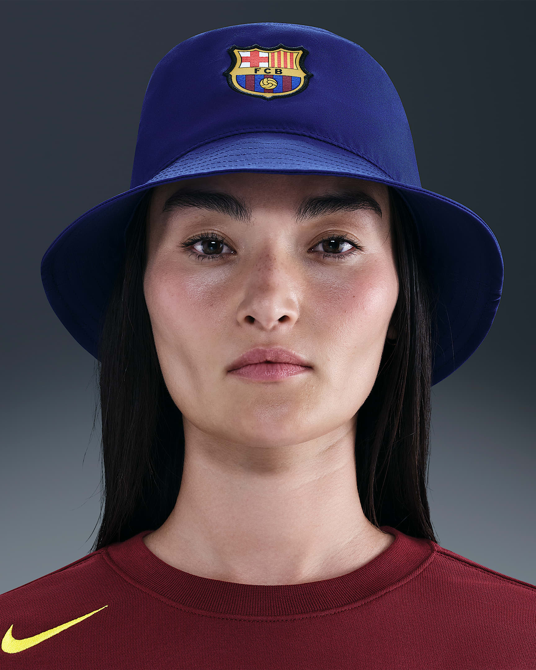 Barcelona 2025/2026 Nike Apex vissershoedje - Deep Royal Blue/Amarillo