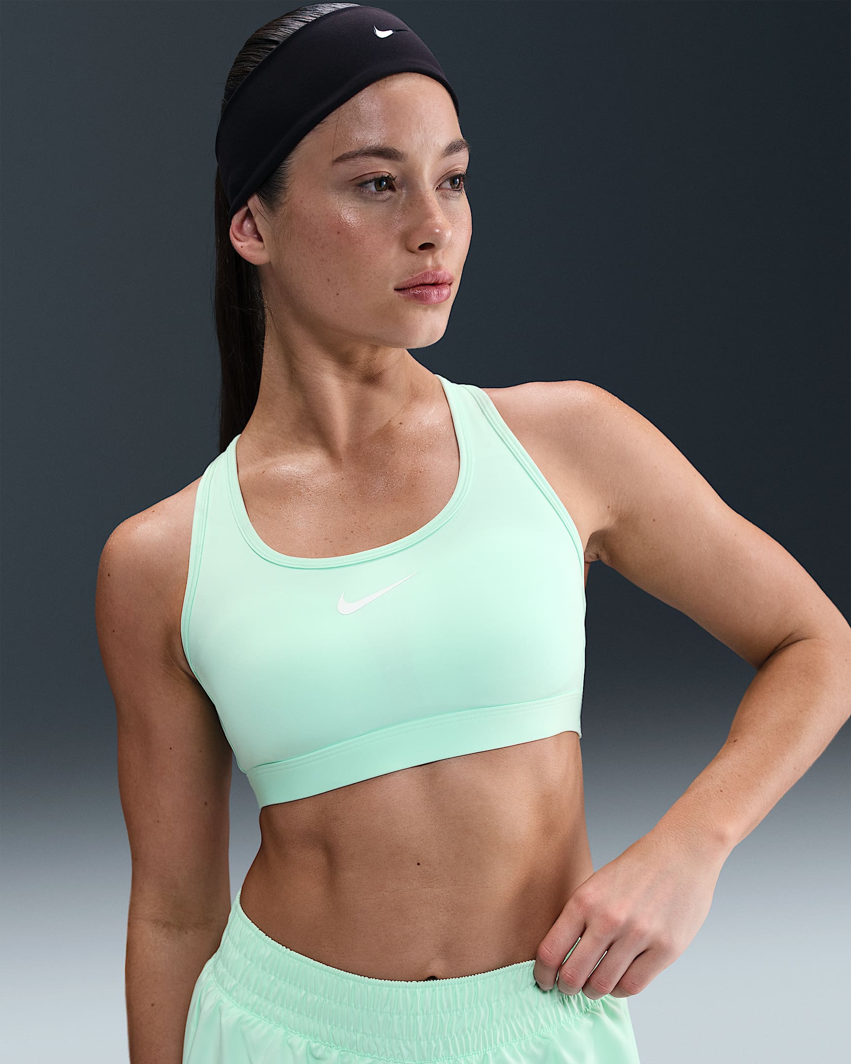 Nike Swoosh Medium-Support Women's Padded Sports Bra - Mint Foam/White