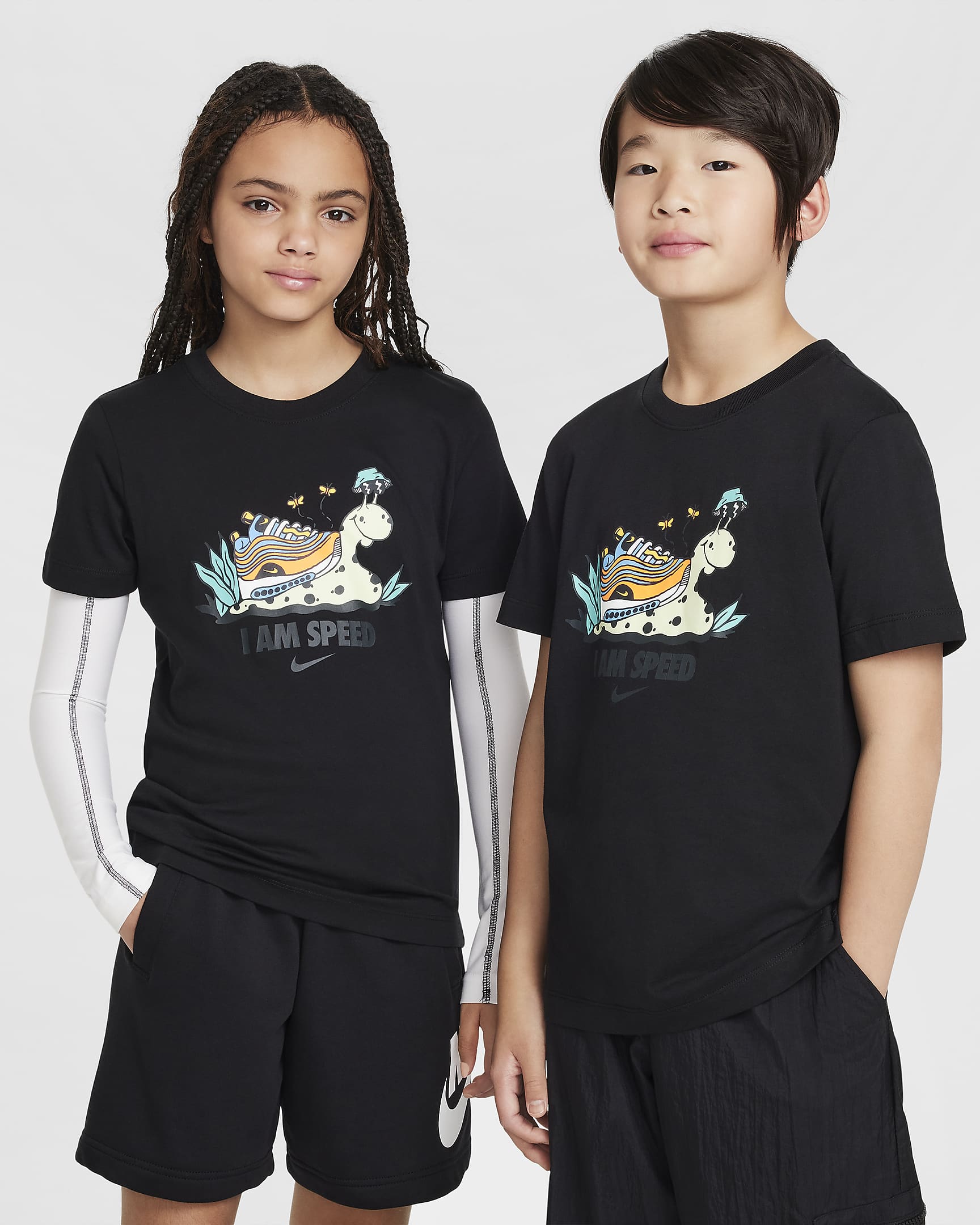 Nike Sportswear Older Kids' T-Shirt - Black