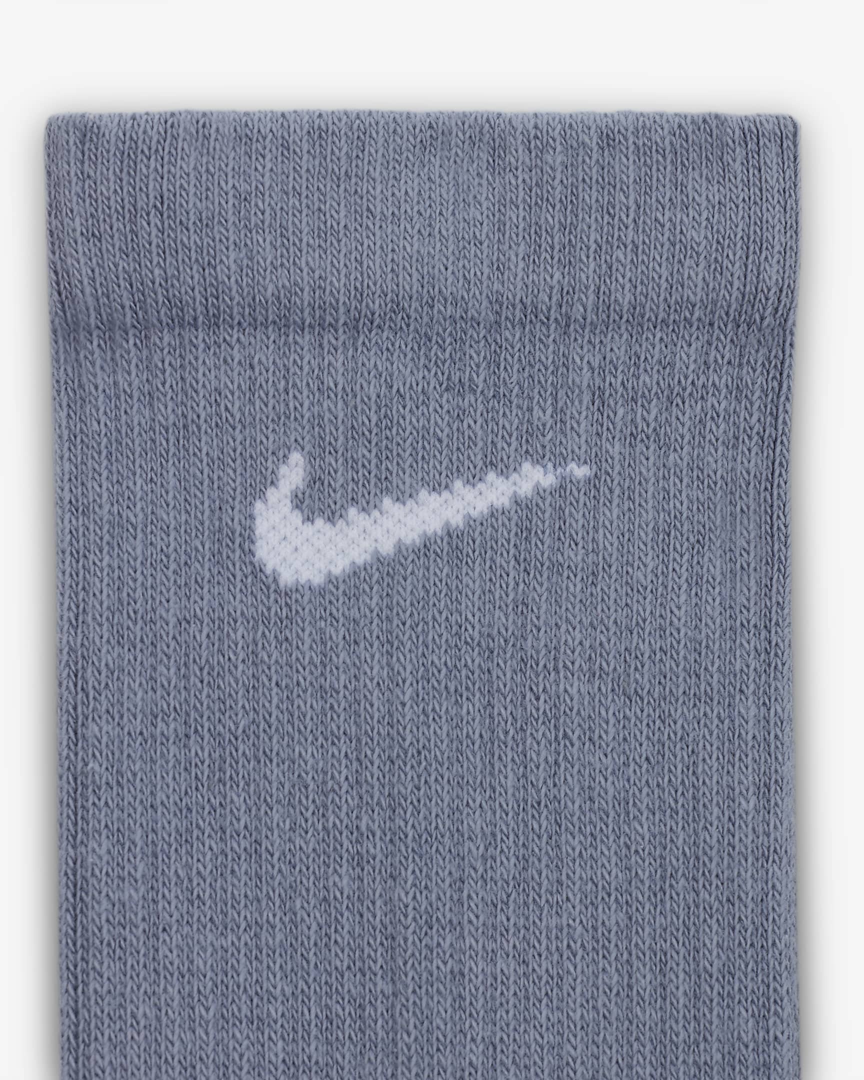 Tréninkové ponožky s tlumením Nike Everyday Plus (3 páry) - Vícebarevná