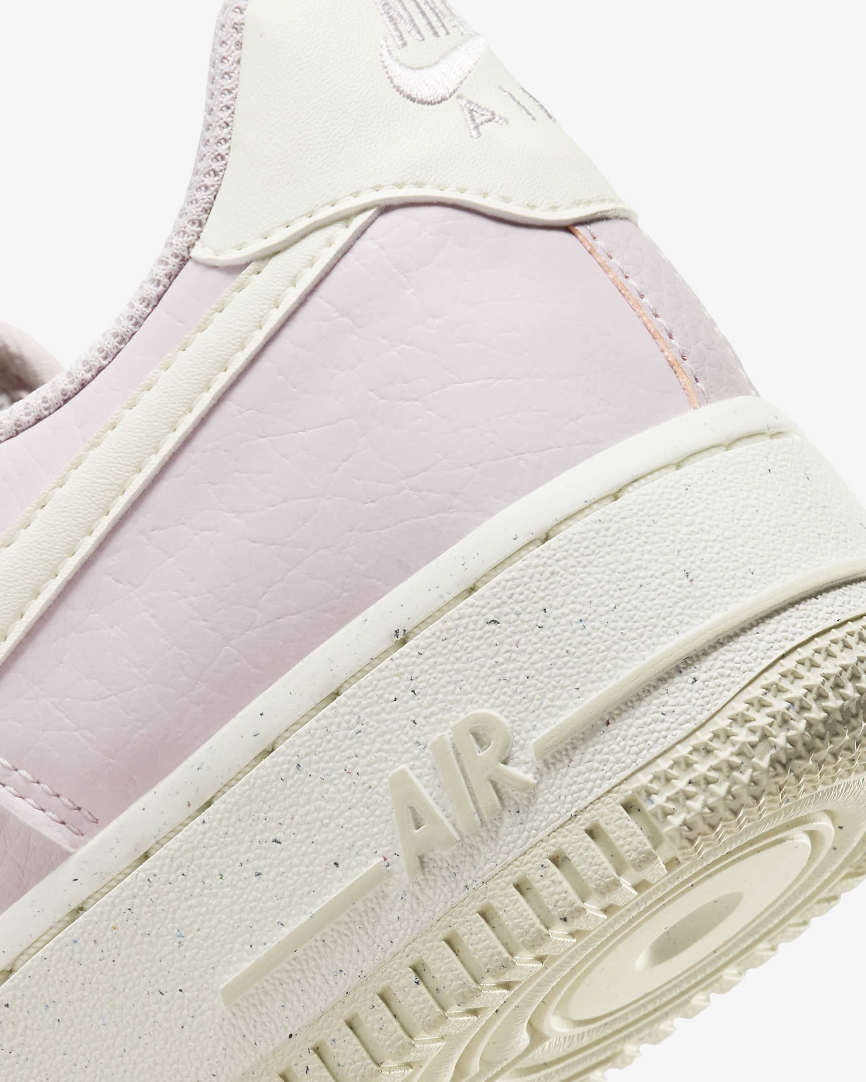 Nike Air Force 1 '07 Next Nature 女鞋 - Platinum Violet/Coconut Milk/Volt/Sail