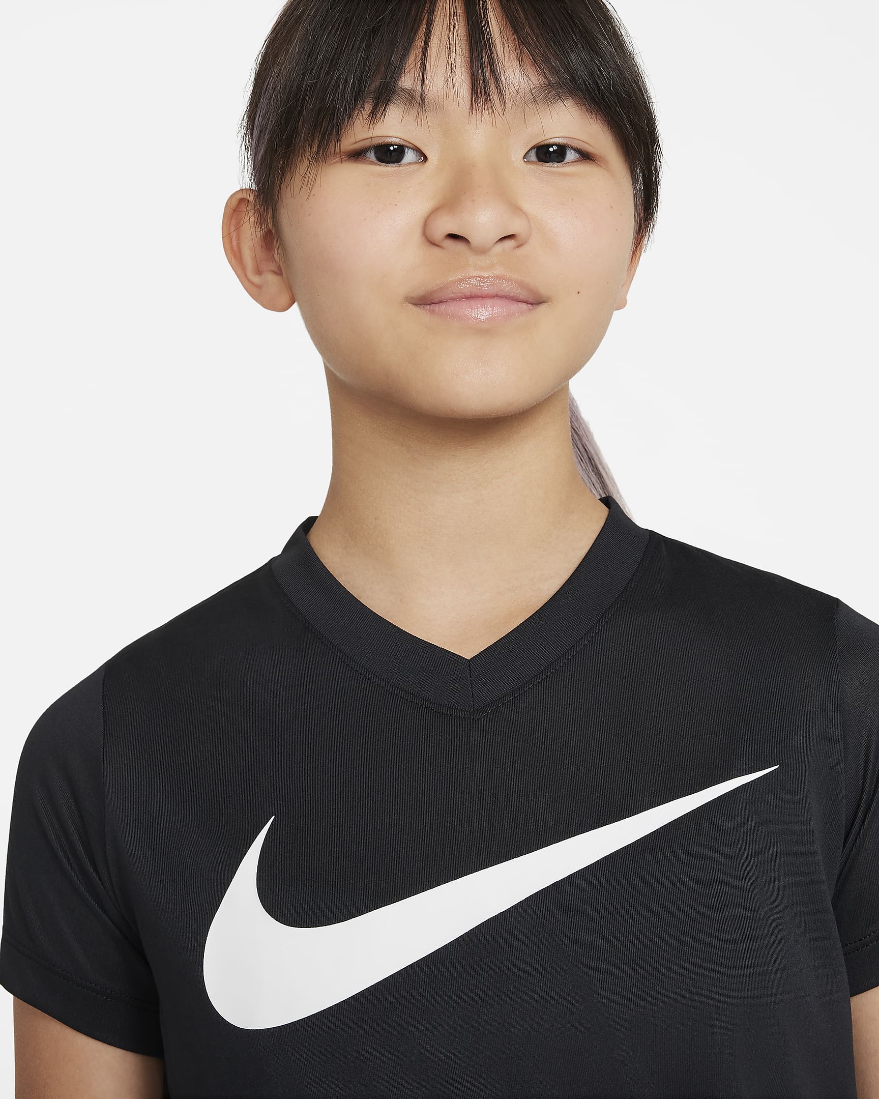Nike DriFIT Legend Older Kids' (Girls') VNeck Training TShirt. Nike UK