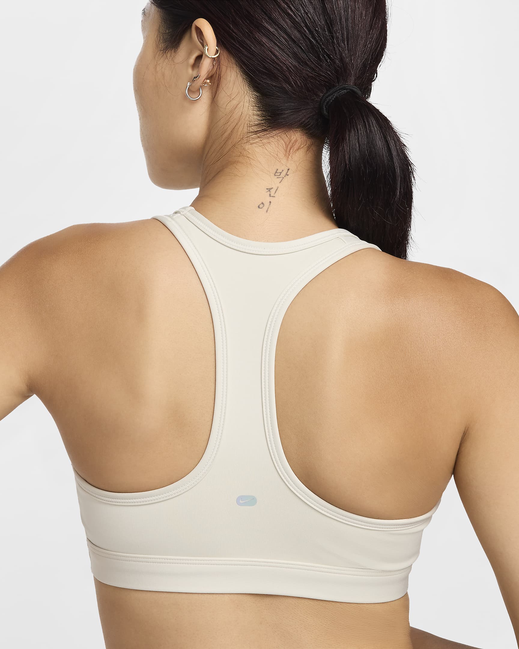 Nike Swoosh Medium-Support Women's Padded Sports Bra - Light Bone/Off-Noir/Cement Grey