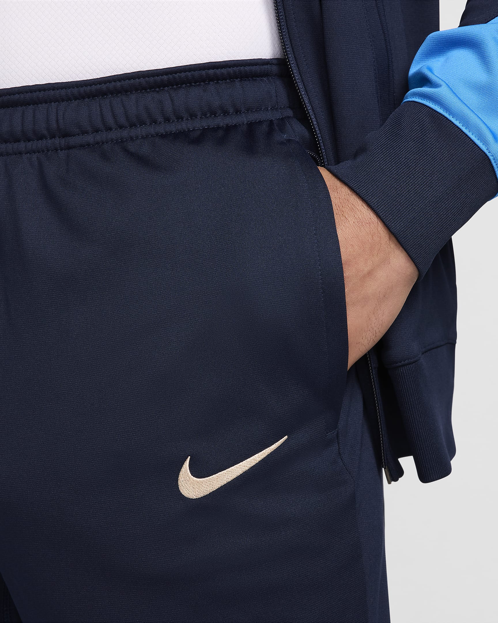 Survêtement de foot en maille à capuche Nike Dri-FIT Chelsea FC Strike pour homme - Obsidian/Light Photo Blue/Guava Ice