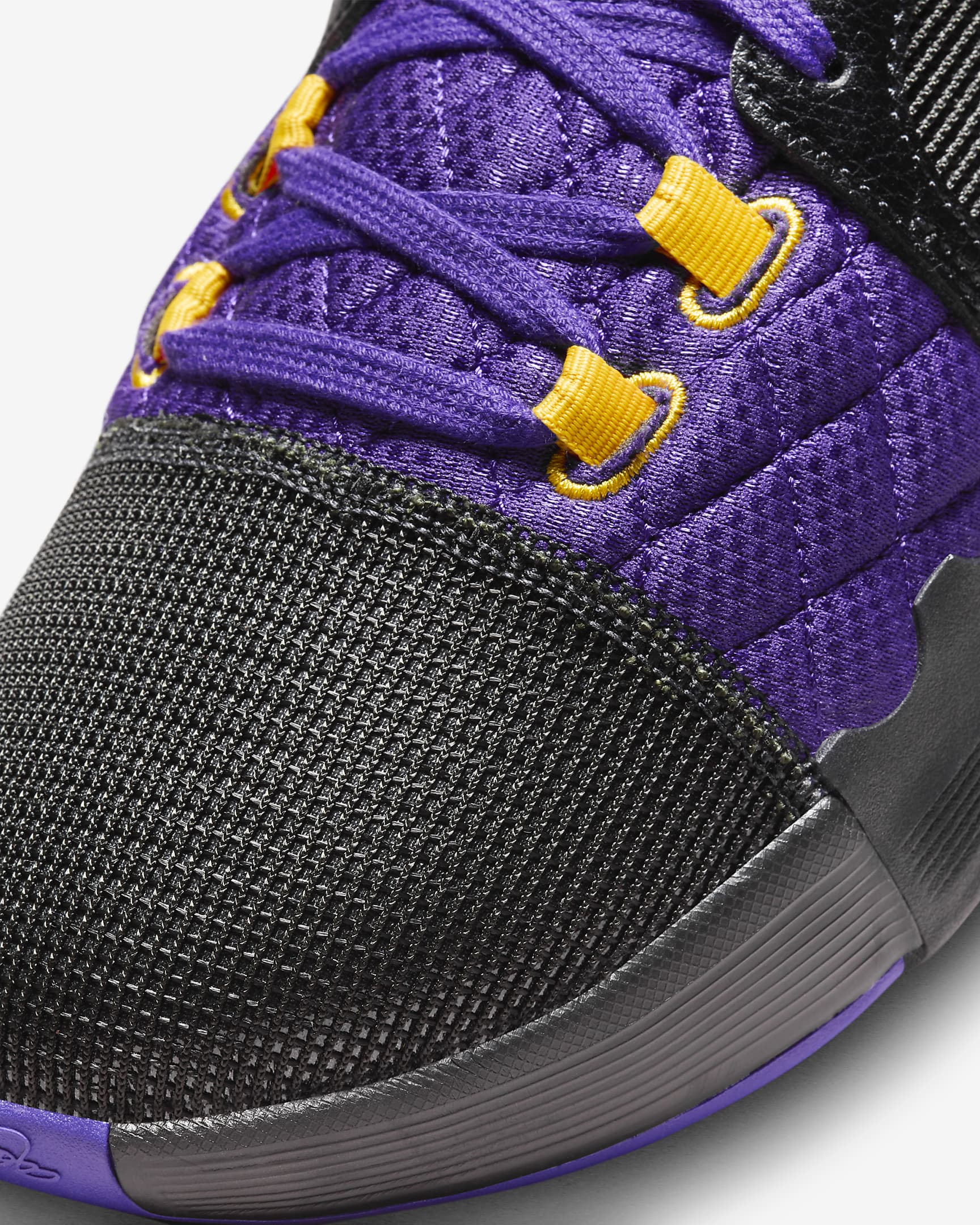 LeBron Witness 8 Basketball Shoes. Nike UK