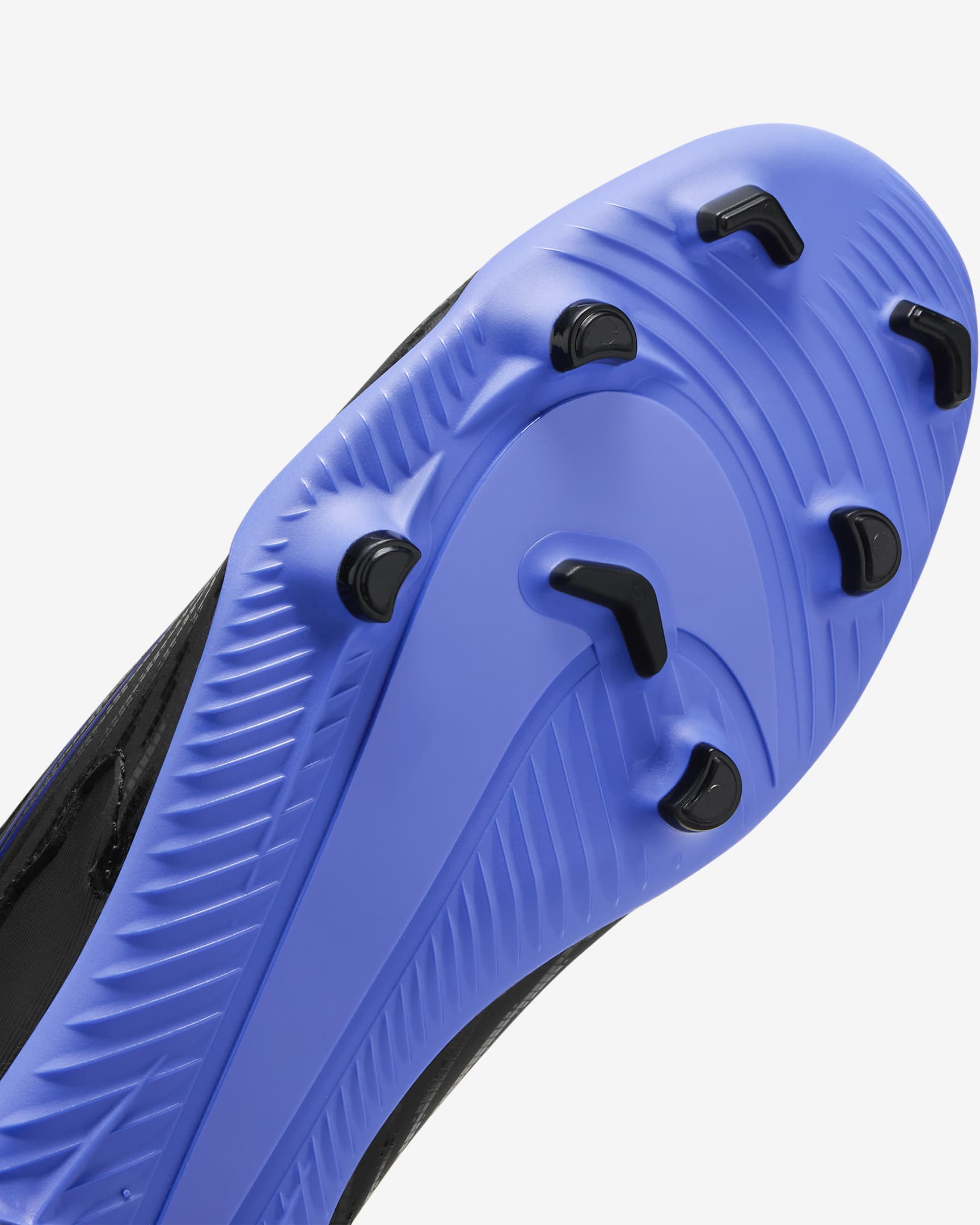 Nike Phantom GX Club MultiGround HighTop Football Boot. Nike BE