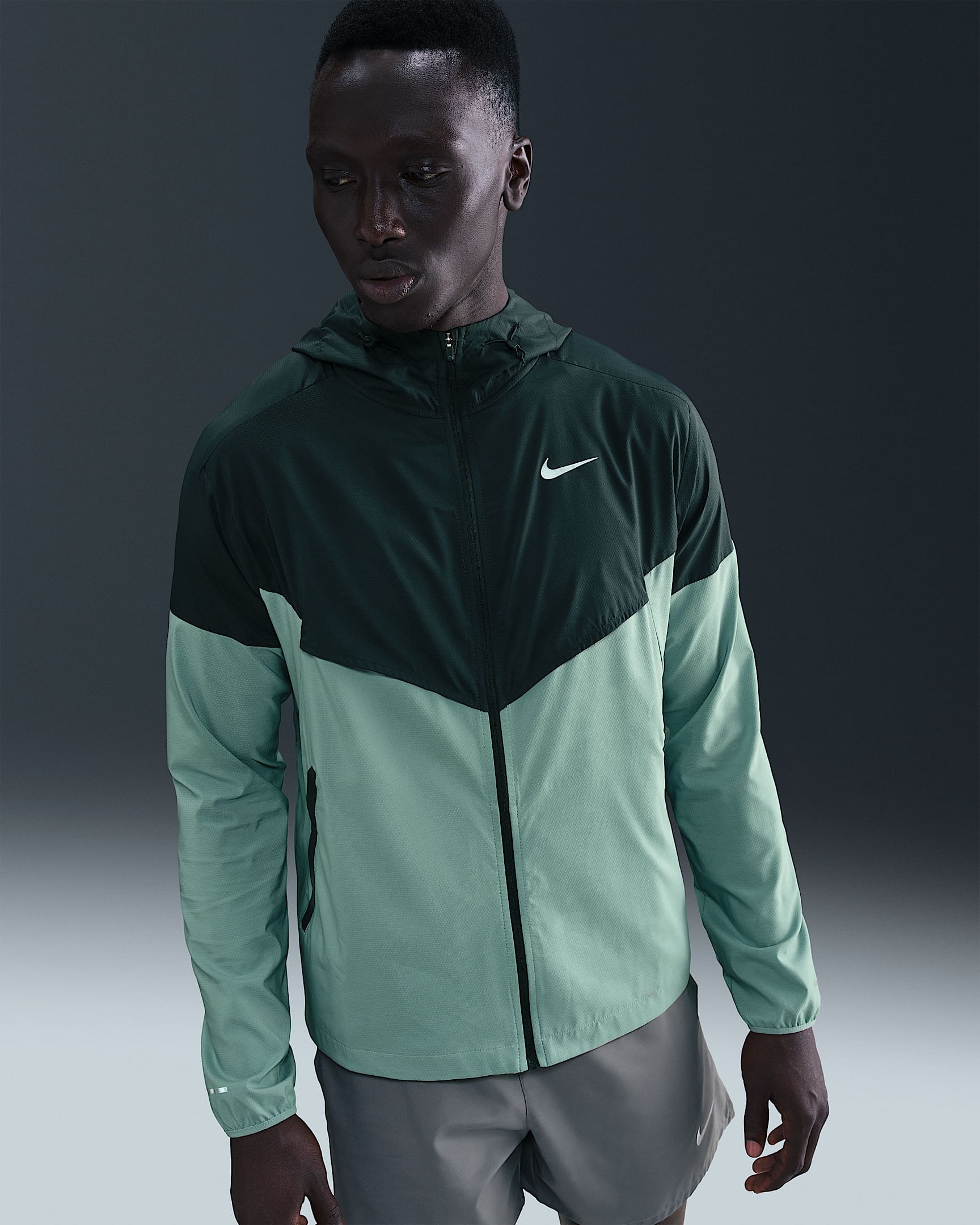 Nike Impossibly Light Windrunner Men's Running Jacket - Seaweed/Seaweed/Cannon