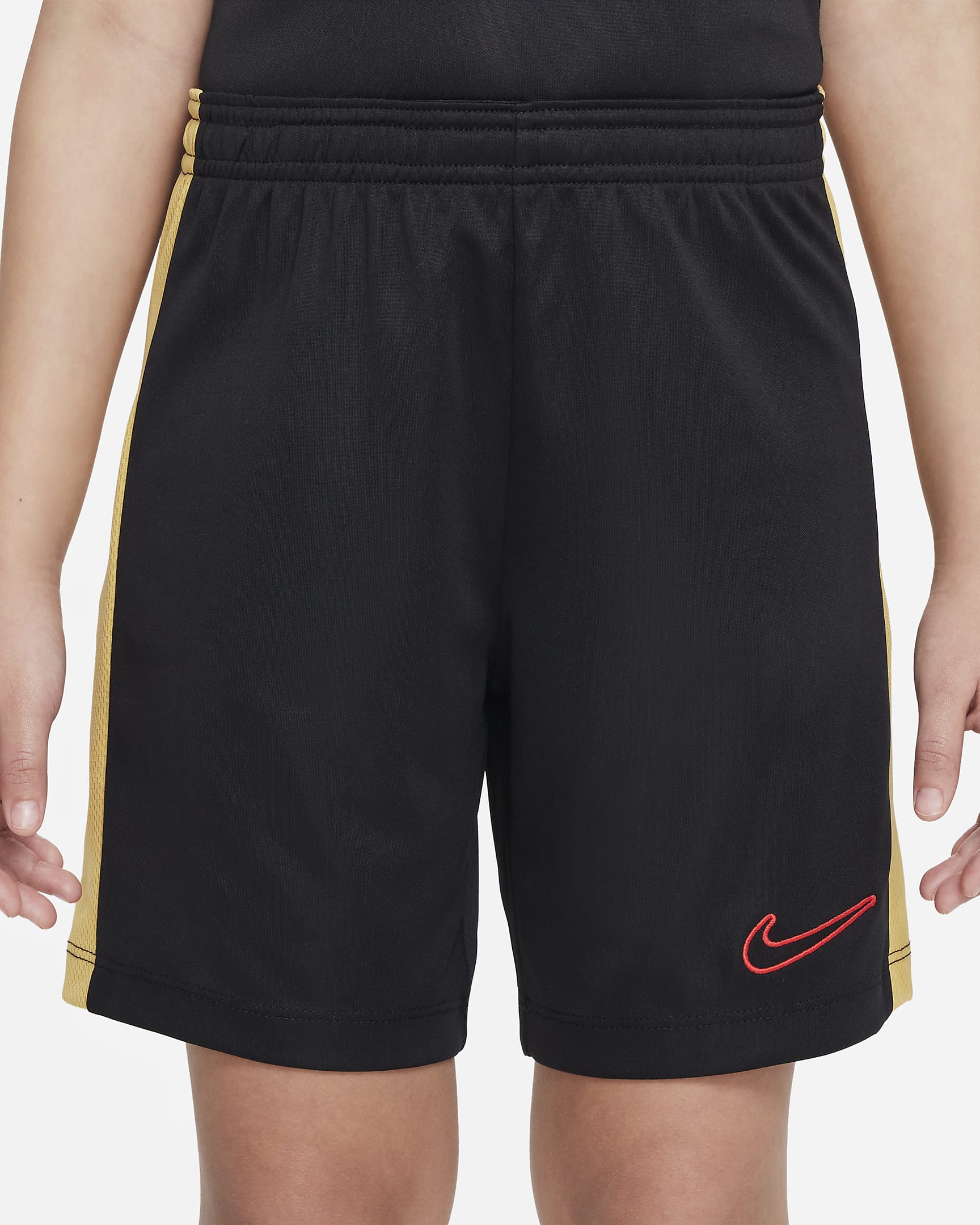 Fotbollströja Nike Dri-FIT Academy23 för barn - Svart/Wheat Gold/Wheat Gold/University Red