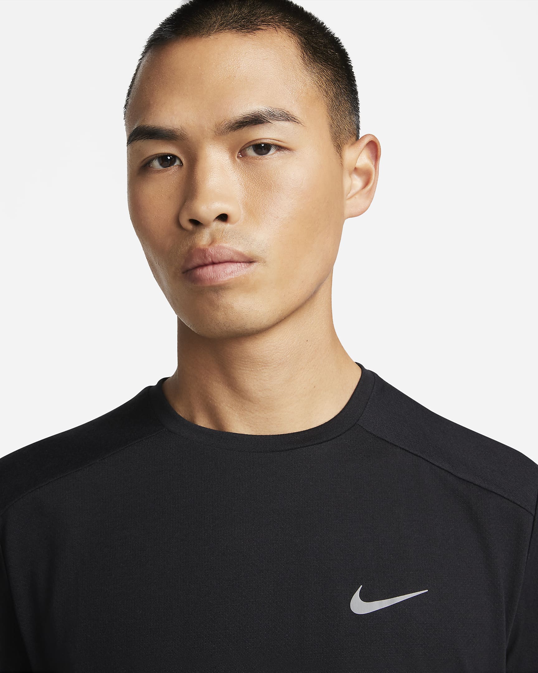 Nike Dri-FIT Run Division Rise 365 Men's Short-Sleeve Running Top. Nike IN