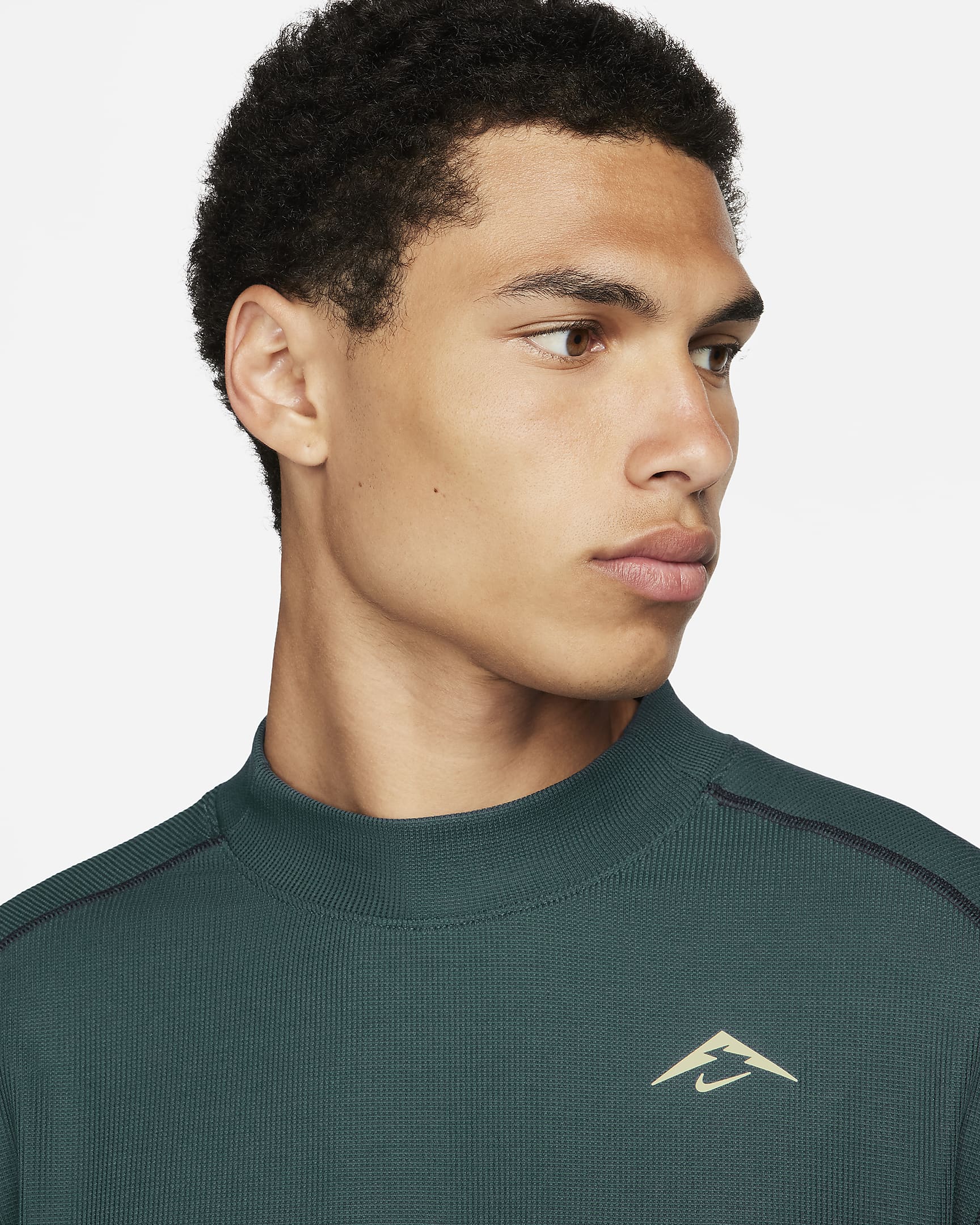 Nike Trail Men's DriFIT LongSleeve Running Top.