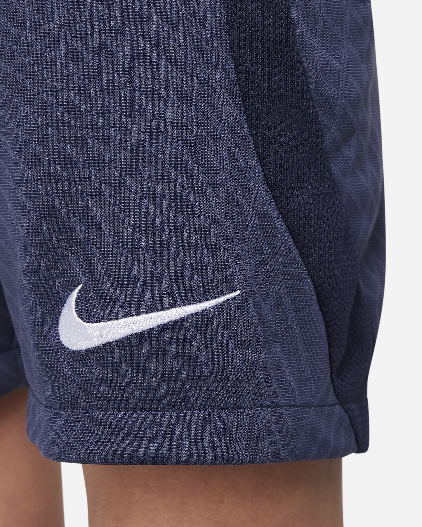 Tottenham Hotspur Strike Older Kids' Dri-FIT Knit Football Shorts. Nike CA