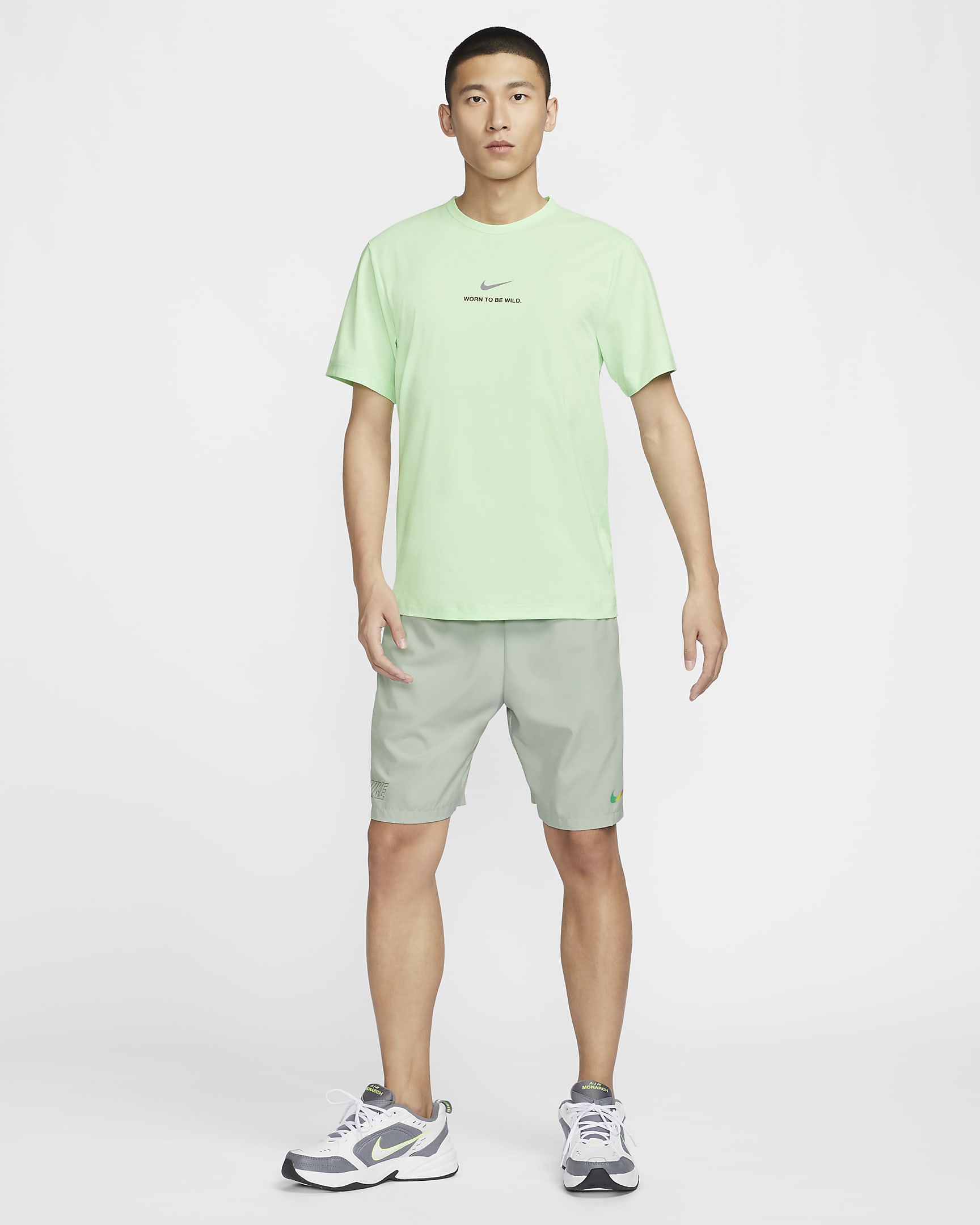 Nike Hyverse Men's Dri-FIT UV Short-Sleeve Top - Vapour Green