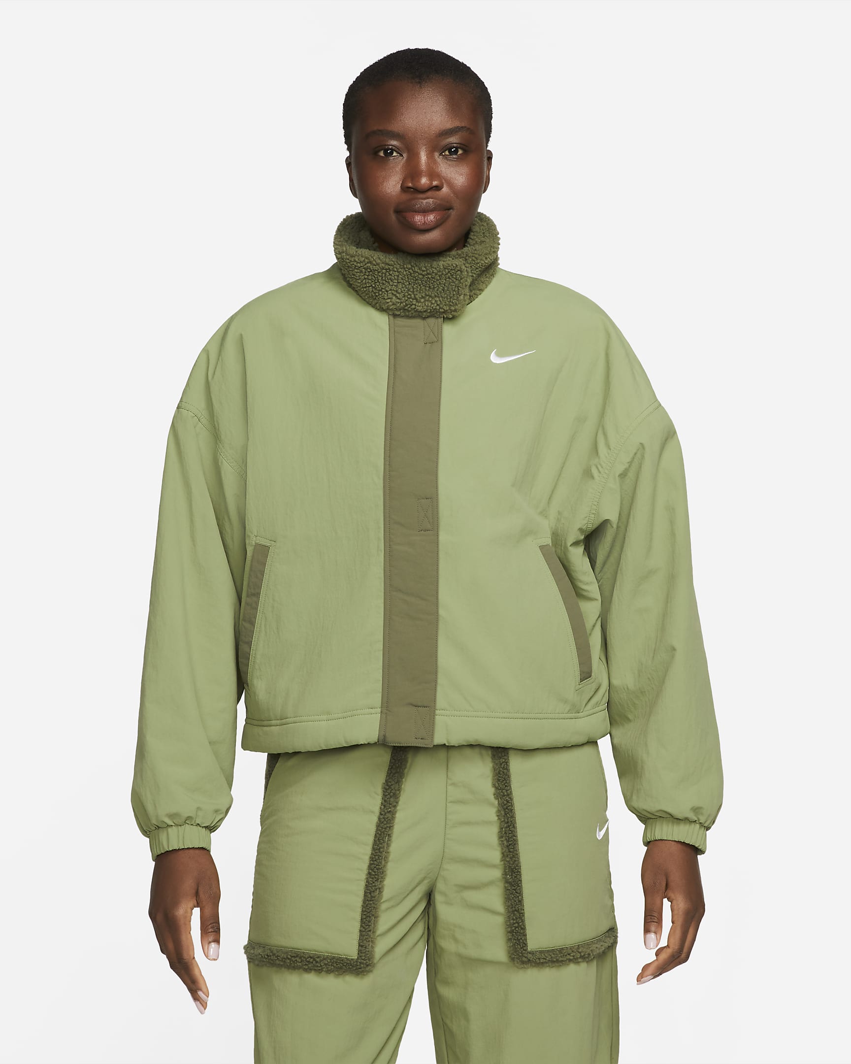 Nike Sportswear Essential Women's Woven FleeceLined Jacket. Nike IE