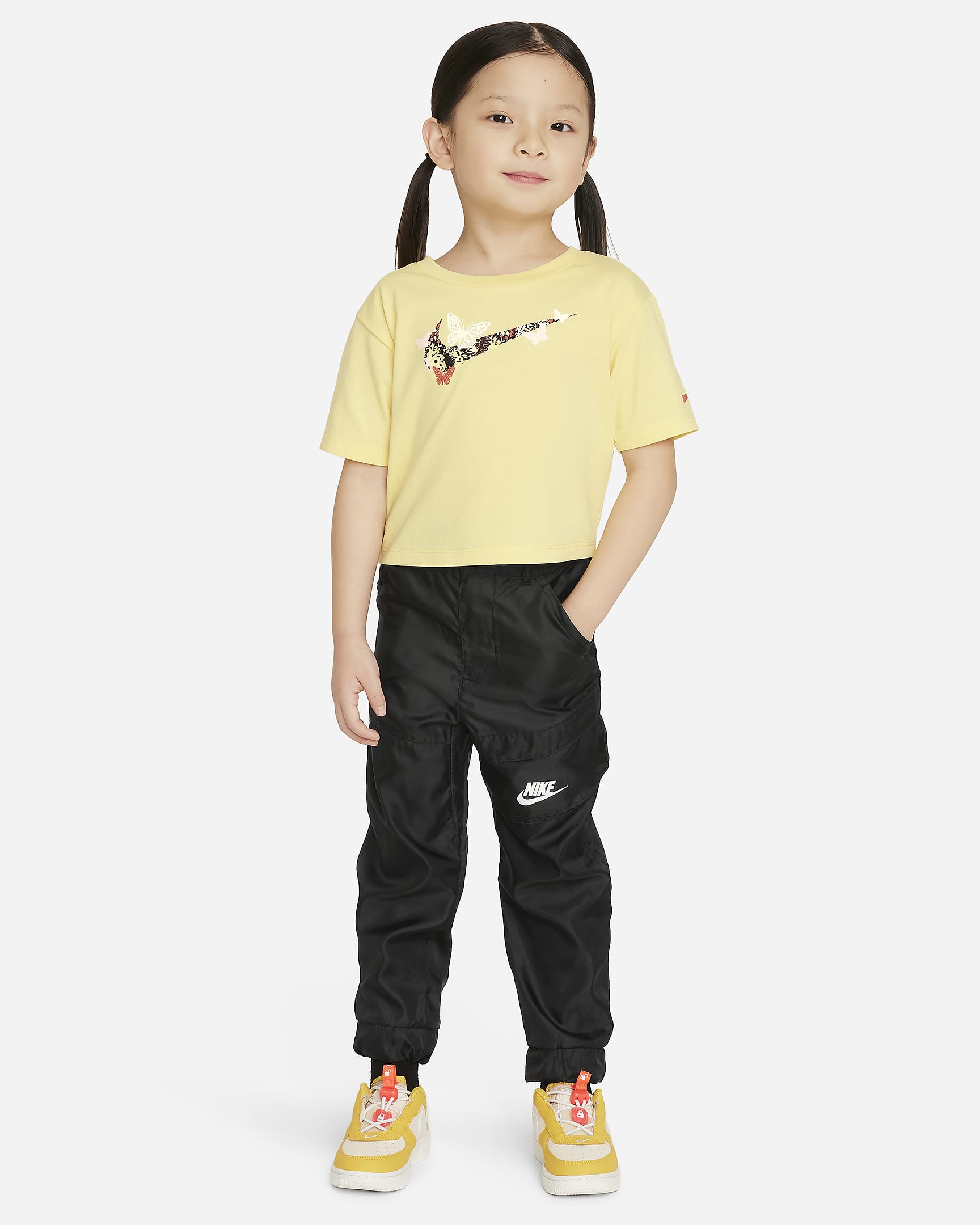 Playera con gráfico infantil Nike Meta-Morph. Nike.com