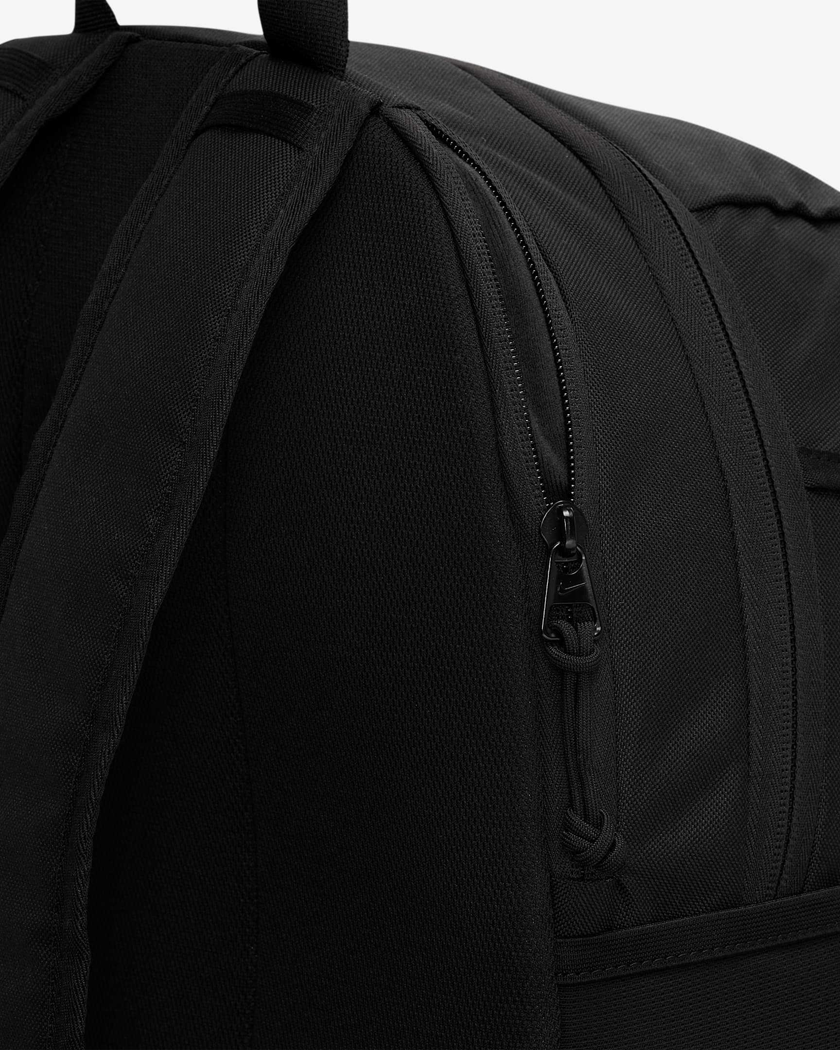 Liverpool F.C. Academy Football Backpack (30L). Nike UK