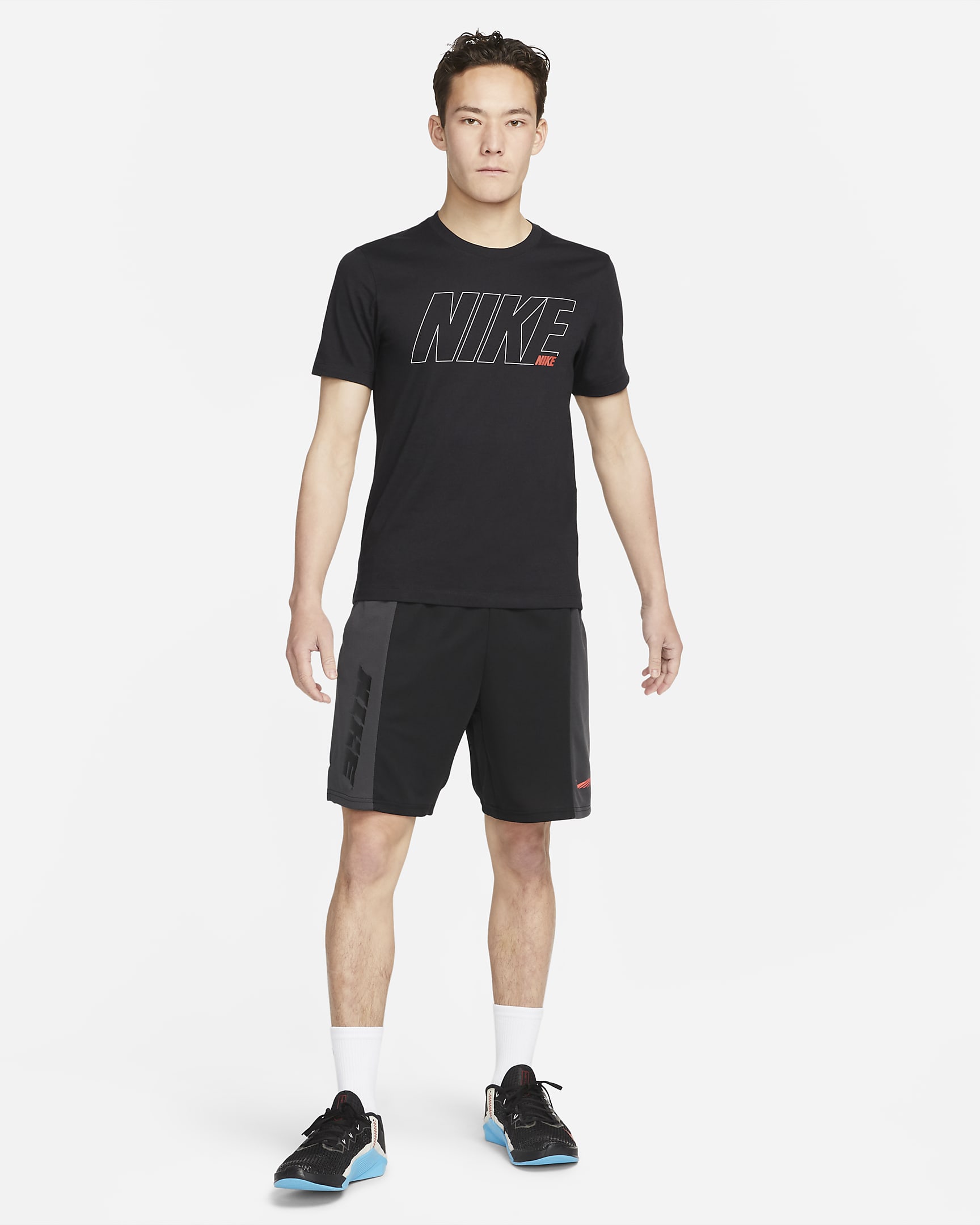 Nike Dri-FIT Men's Graphic Training T-Shirt. Nike ID