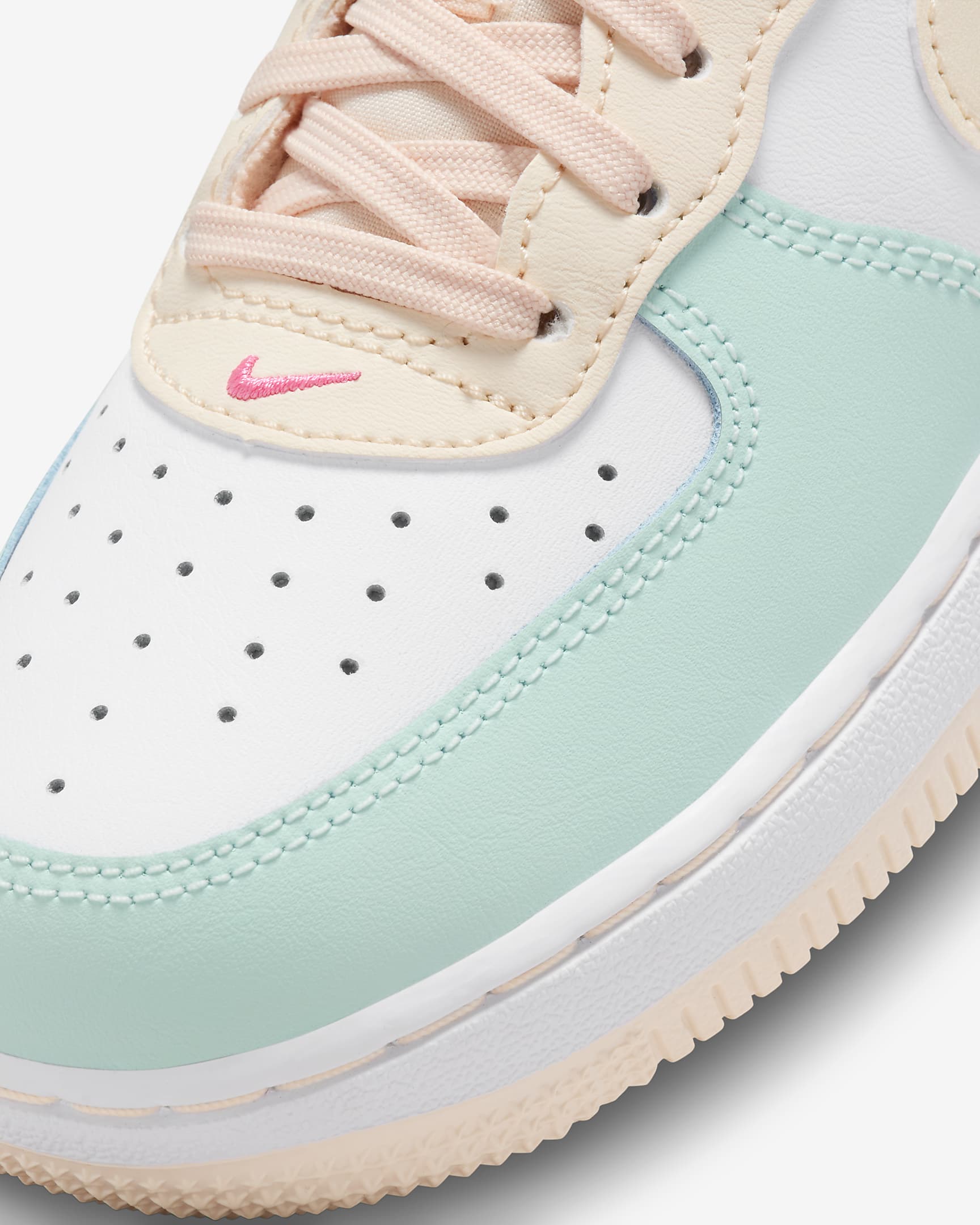 nike air force 1 younger kids