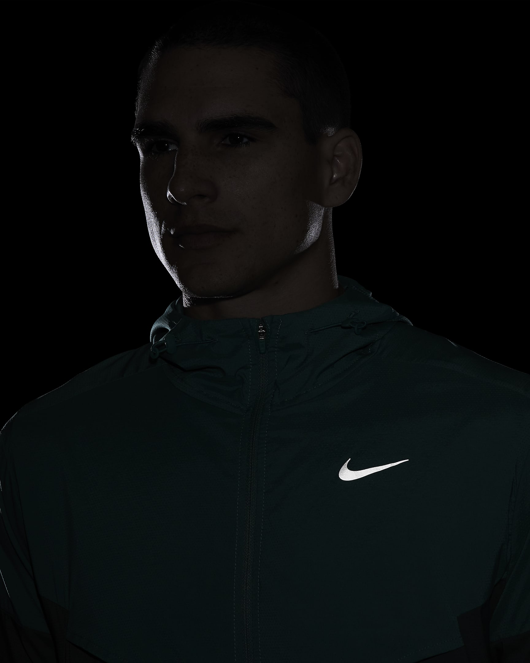 Nike Windrunner Chaqueta de running Repel - Hombre - Bicoastal/Vintage Green