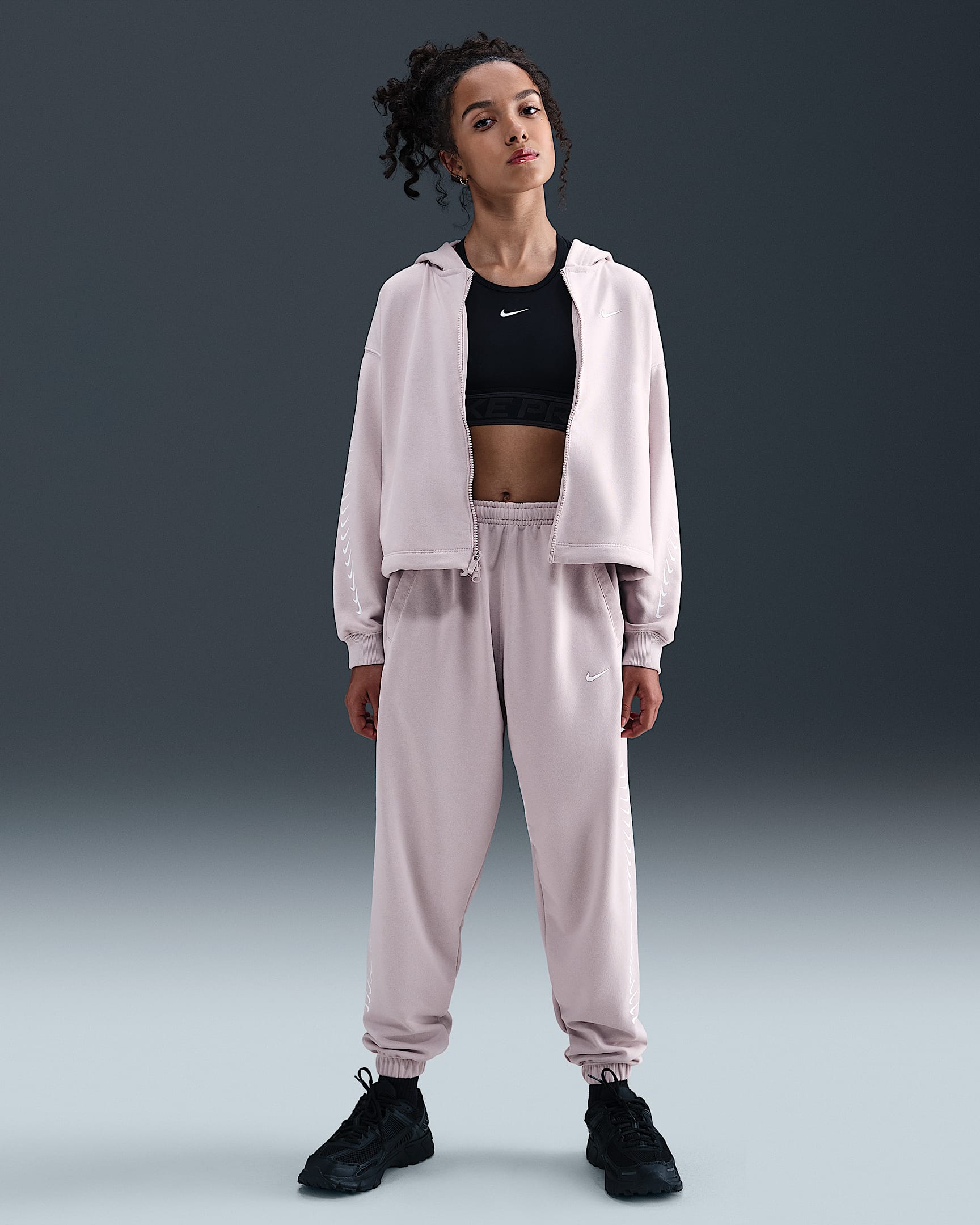 Pantalon en Fleece Dri-FIT Nike Sportswear pour fille - Platinum Violet/Blanc
