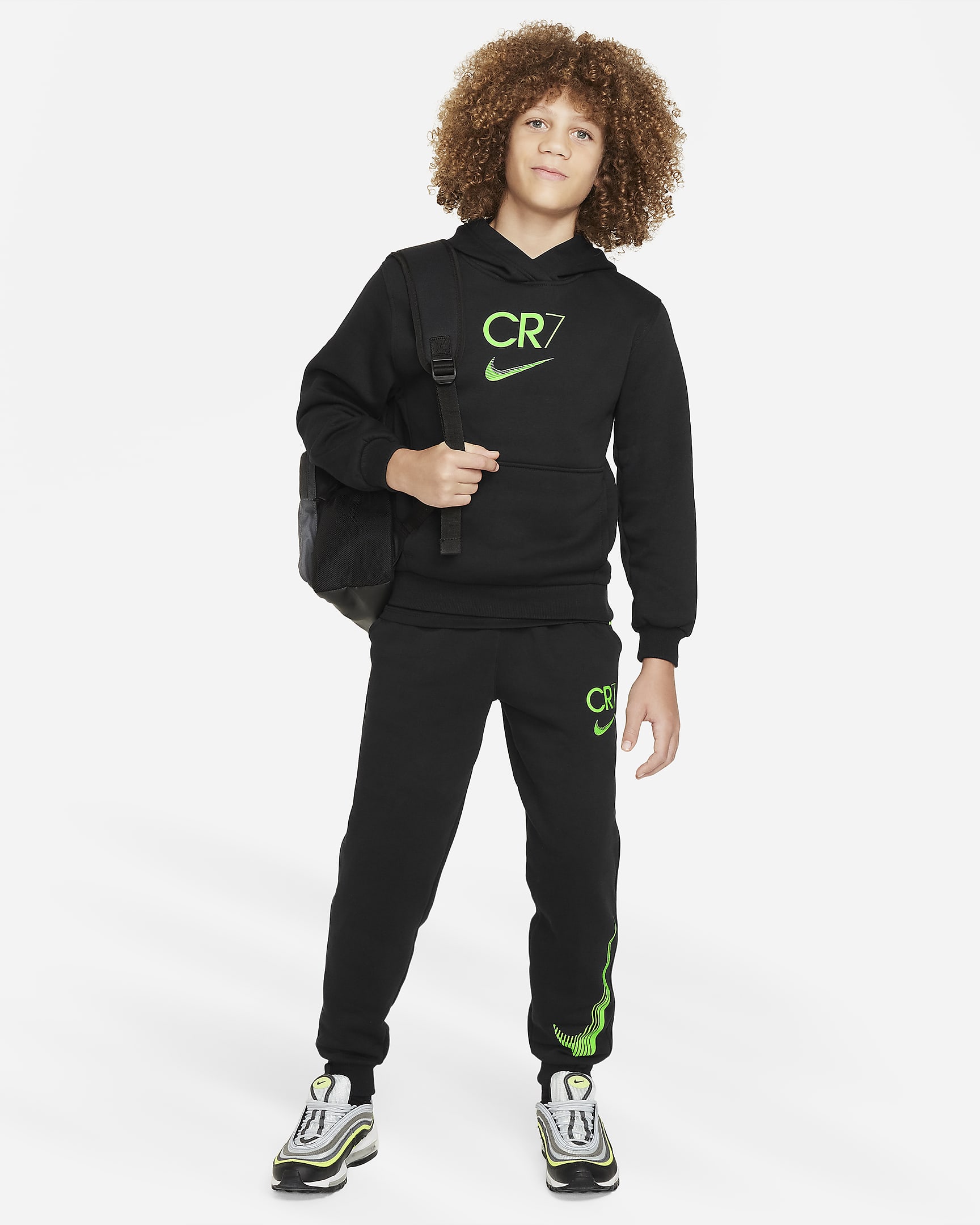 CR7 Older Kids' Club Fleece Football Hoodie. Nike UK