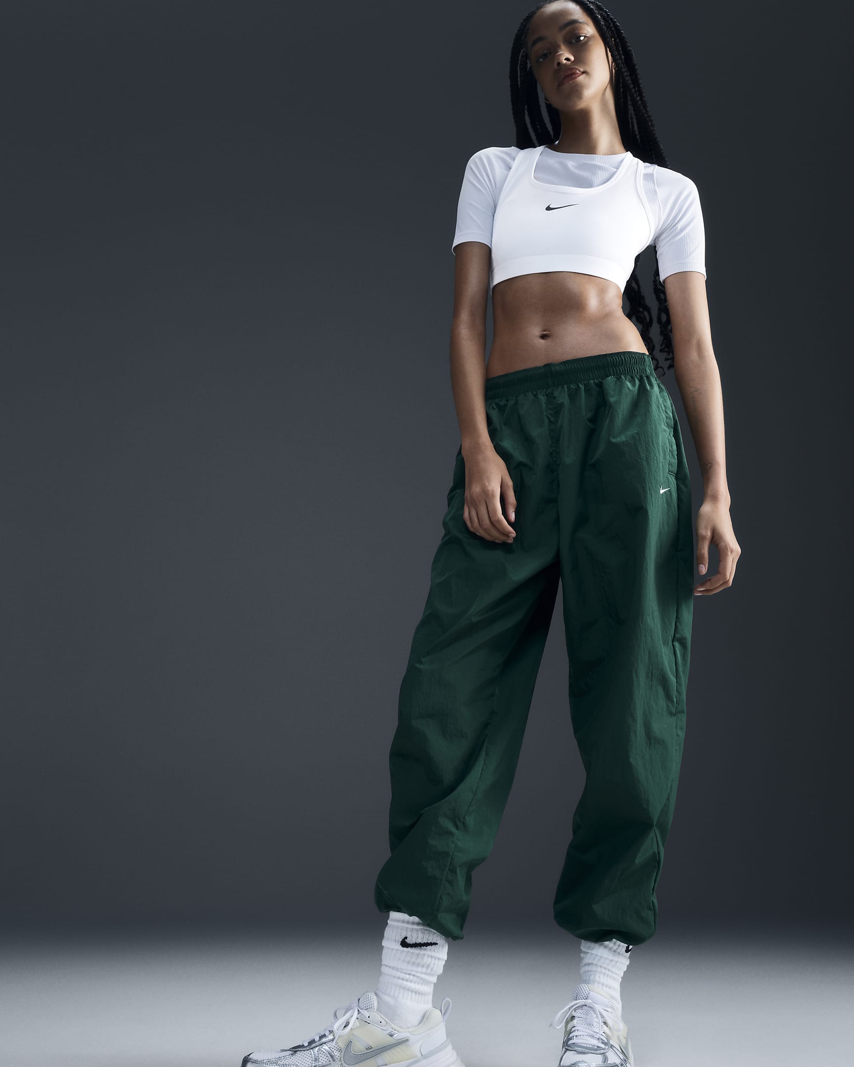 Nike Sportswear Essential Women's Mid-Rise Oversized Woven Joggers - Gorge Green/Sail