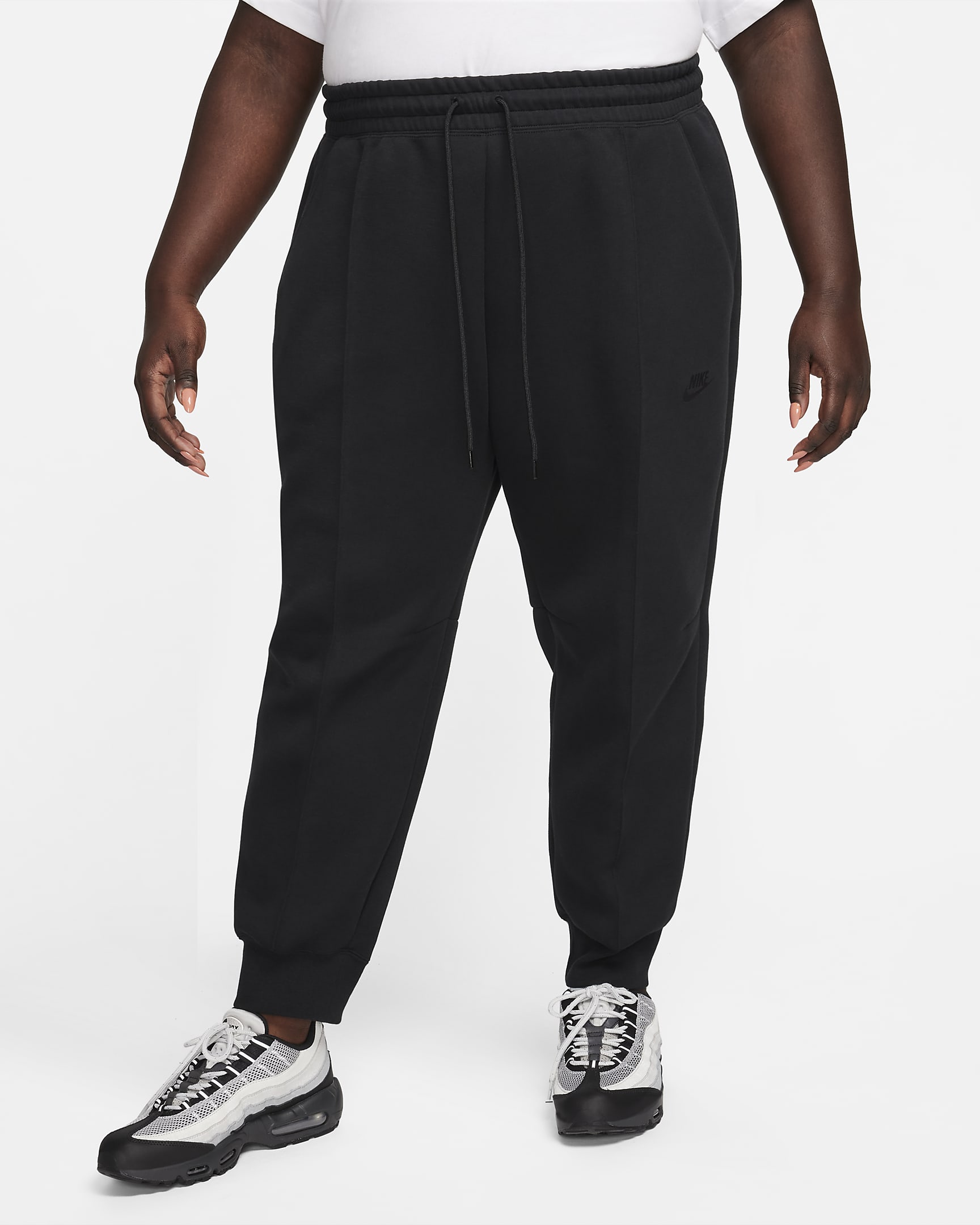 Nike Sportswear Tech Fleece Women's Mid-Rise Joggers (Plus Size). Nike ZA