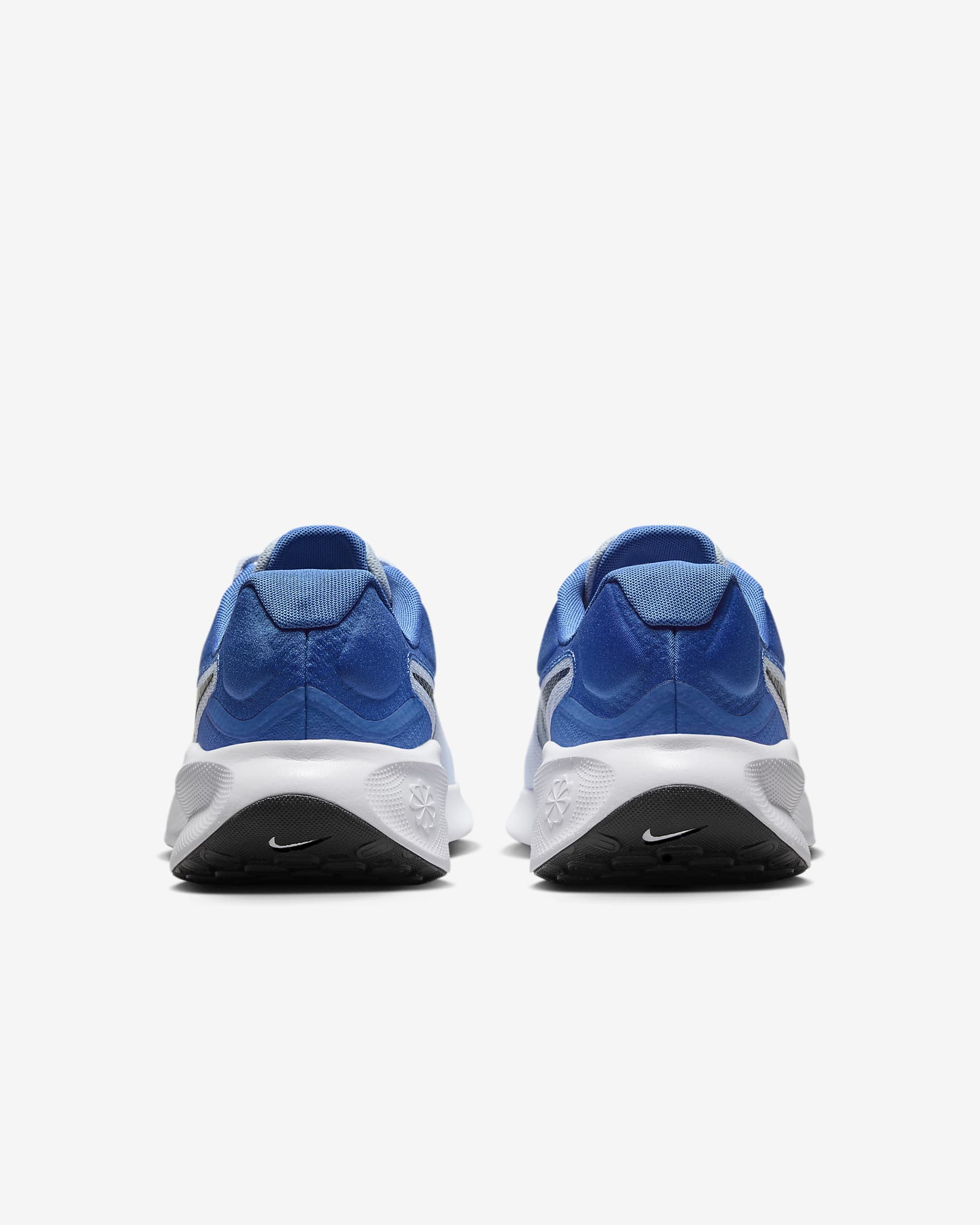 Nike Revolution 7 Men's Road Running Shoes (Extra Wide). Nike BG