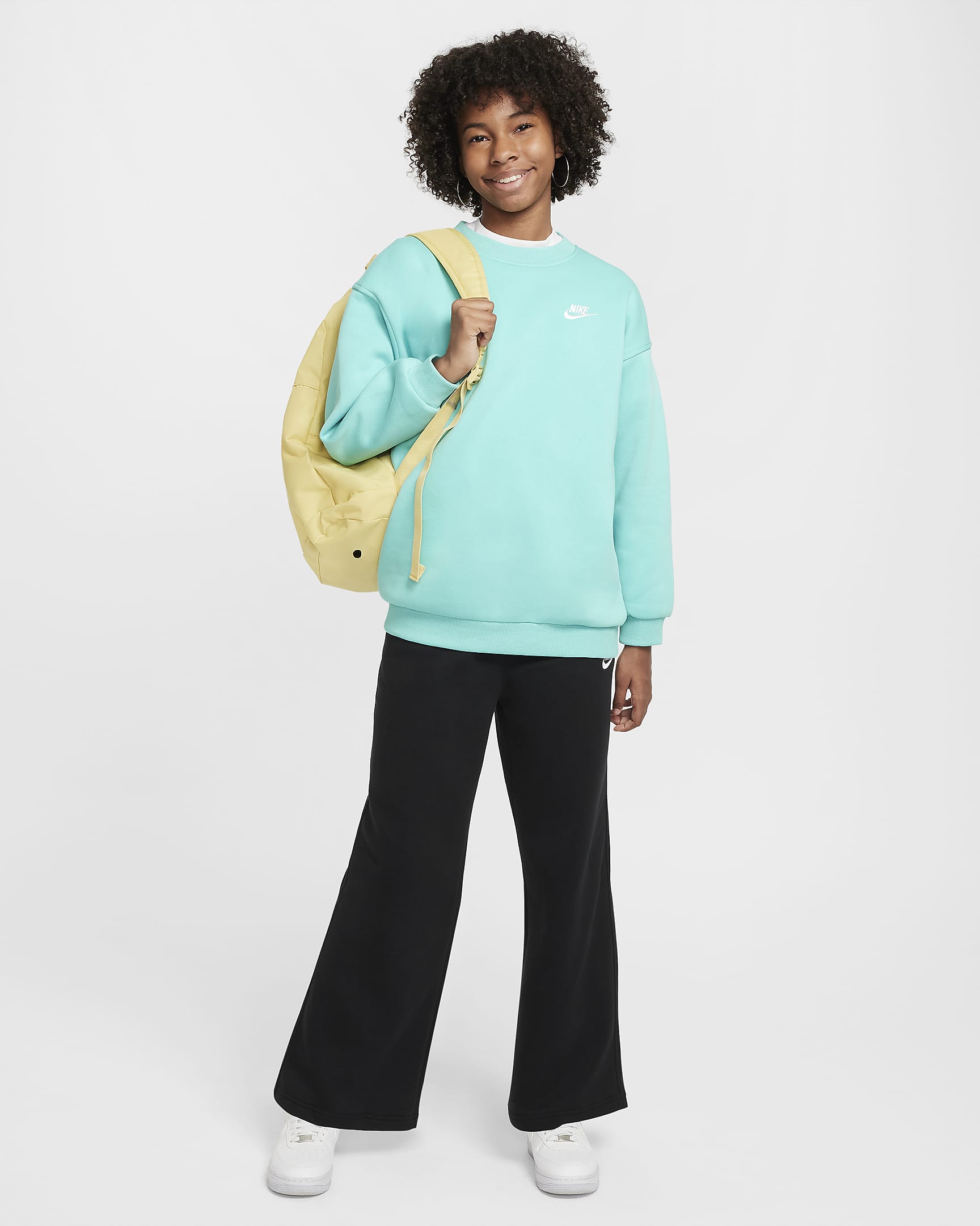 Nike Sportswear Club Fleece Older Kids' Oversized Sweatshirt - Green Frost/White