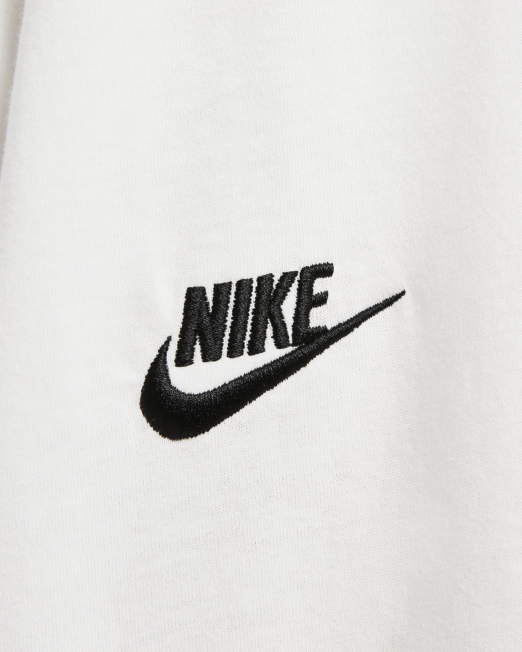 Nike Sportswear Women's T-Shirt. Nike UK