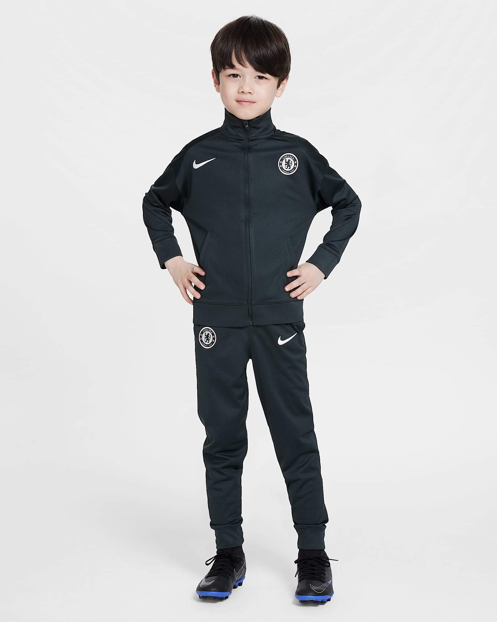 FC Chelsea Strike Nike Dri-FIT Fußball-Tracksuit aus Strickmaterial (jüngere Kinder) - Outdoor Green/Phantom