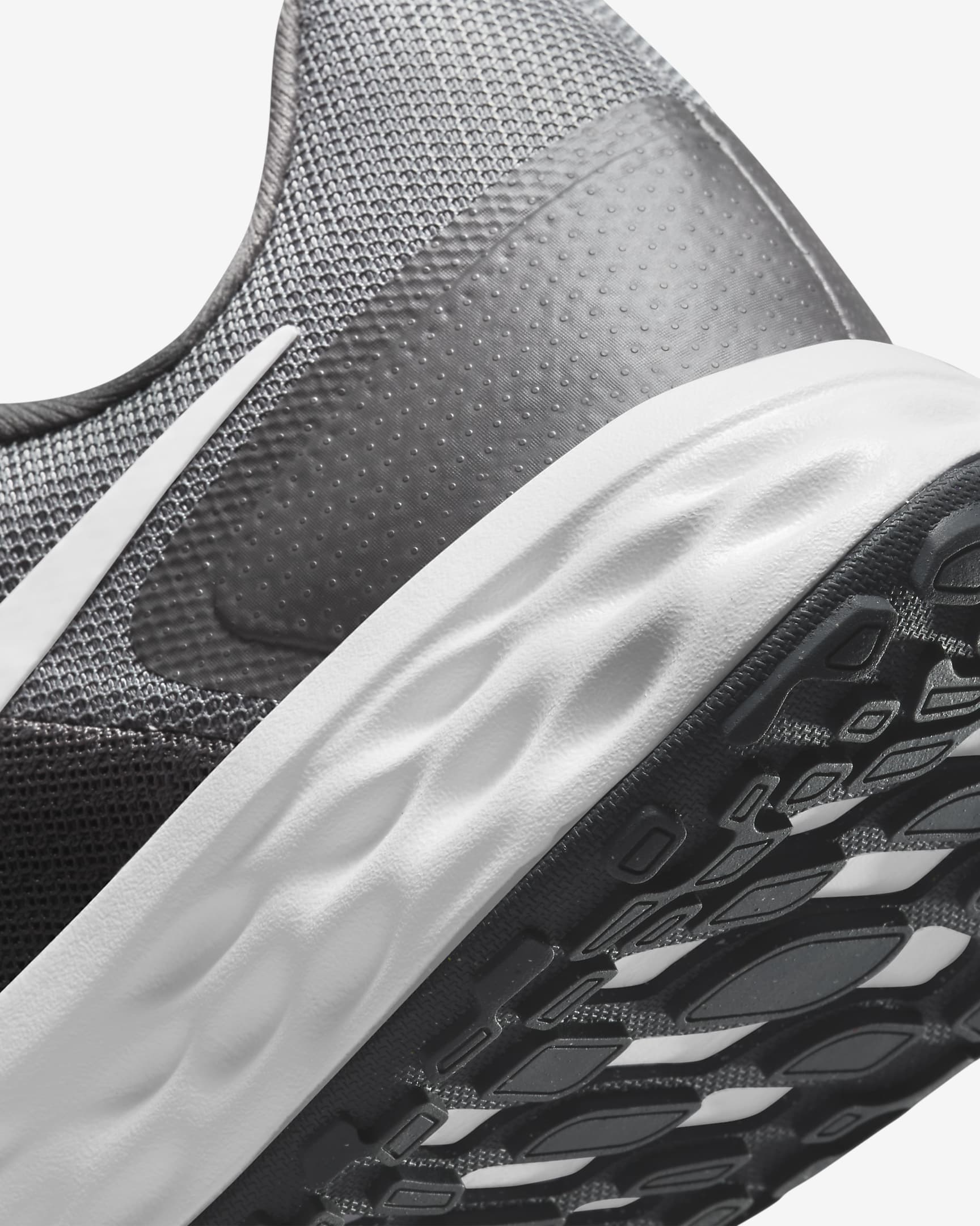 Calzado de running en carretera para hombre Nike Revolution 6. Nike.com