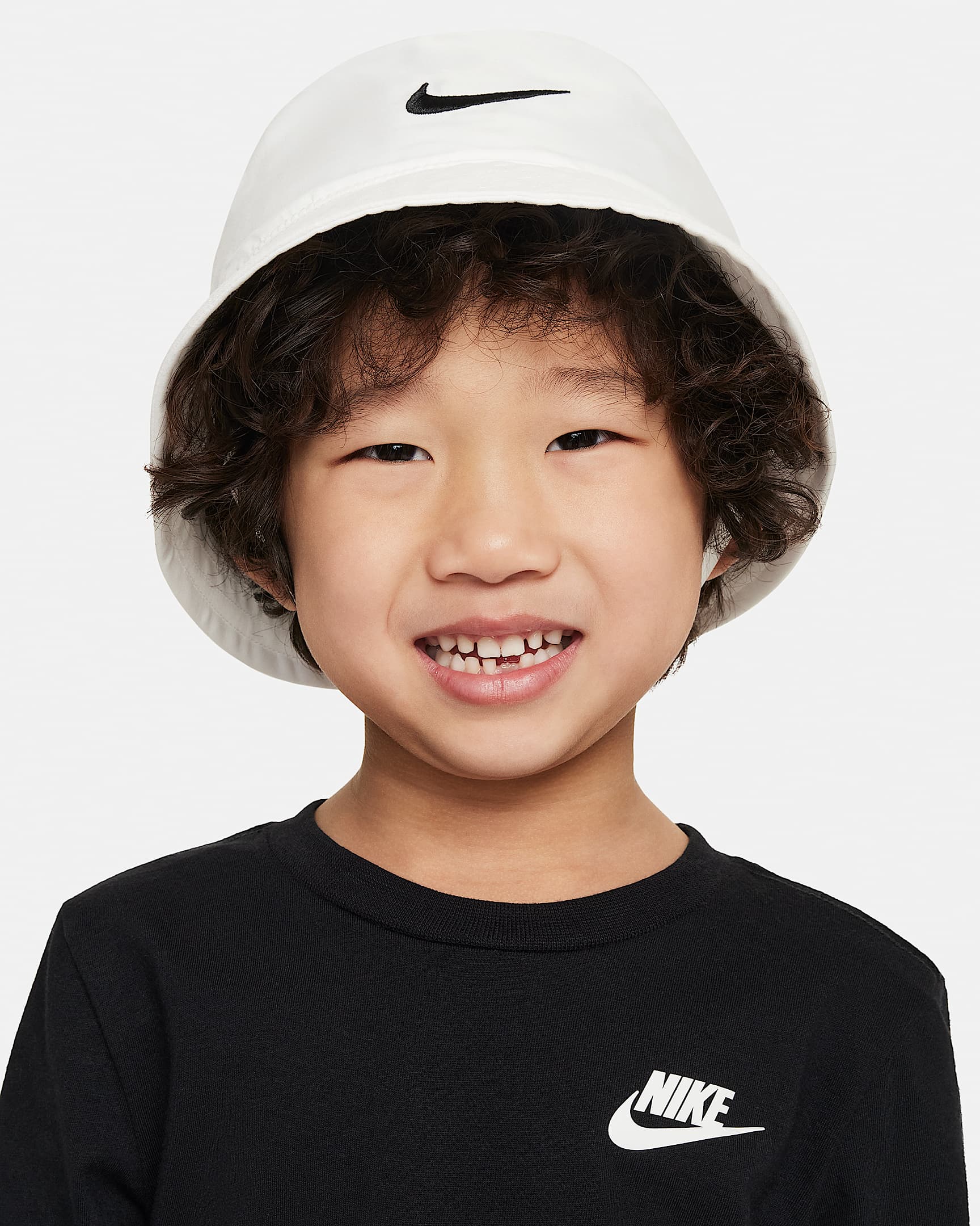 Nike Gorro tipo pescador con protección UPF 40+ - Infantil - Blanco