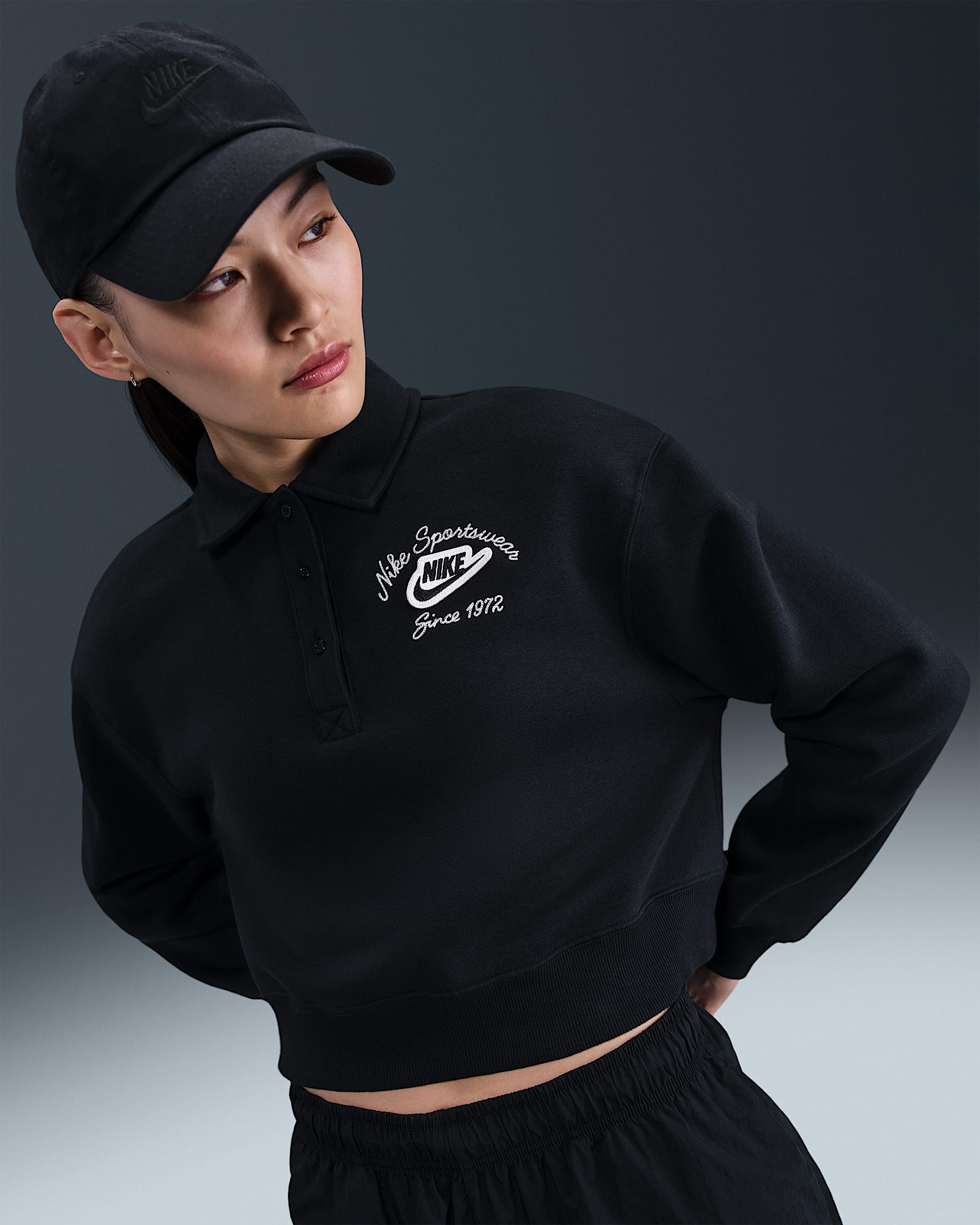 Nike Sportswear Phoenix Fleece Women's Loose Collared Pullover Top - Black