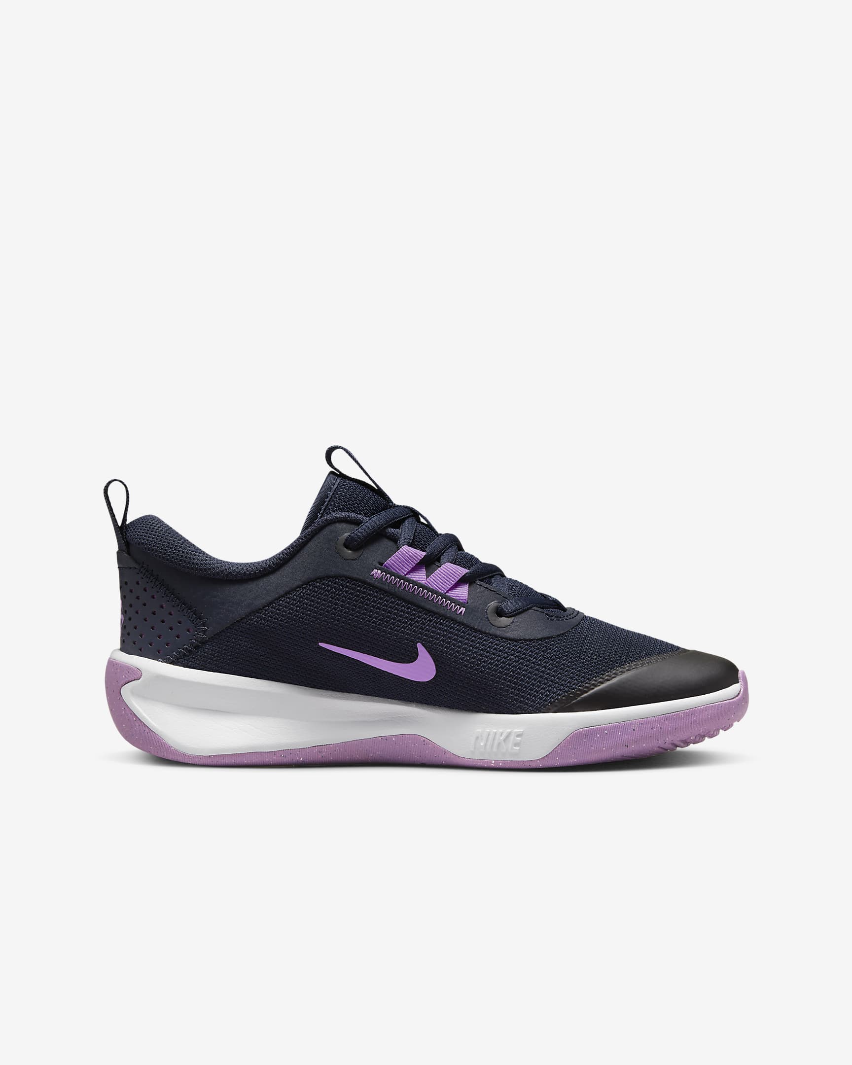 Nike Omni Multi-Court Older Kids' Indoor Court Shoes. Nike PH