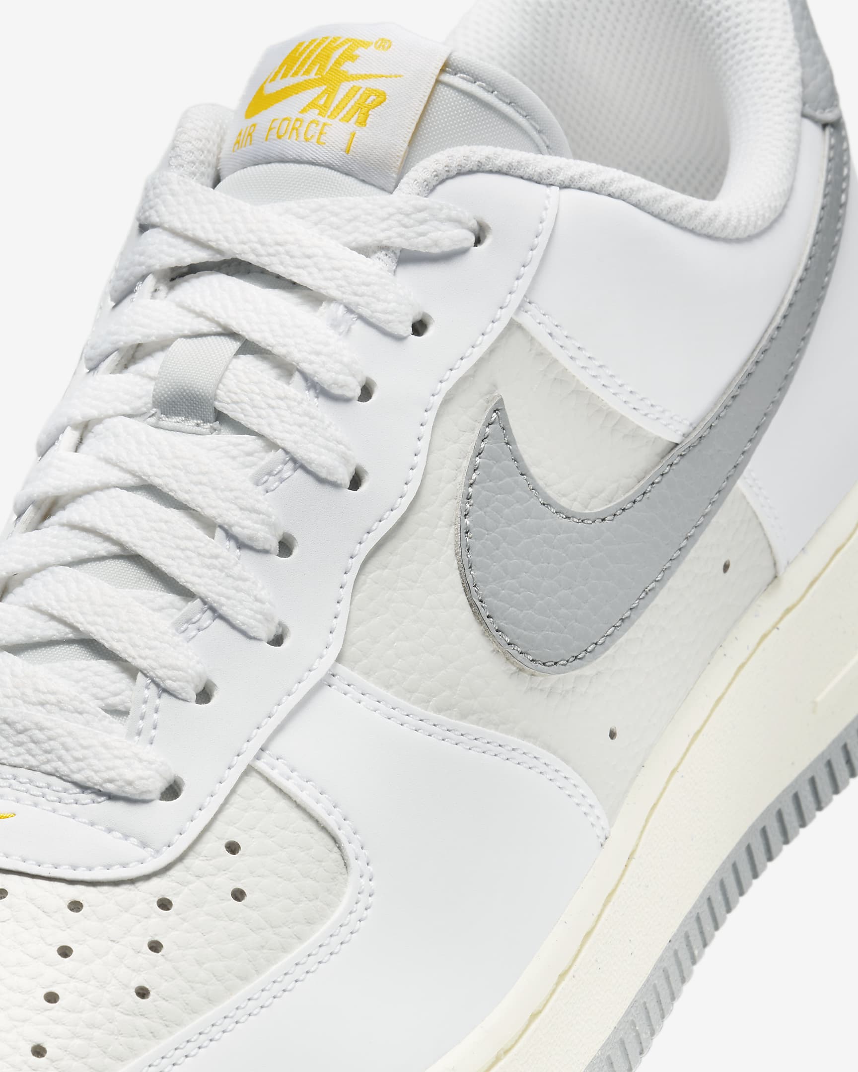 Chaussure Nike Air Force 1 '07 Next Nature pour homme - Blanc/Photon Dust/Sail/Light Smoke Grey