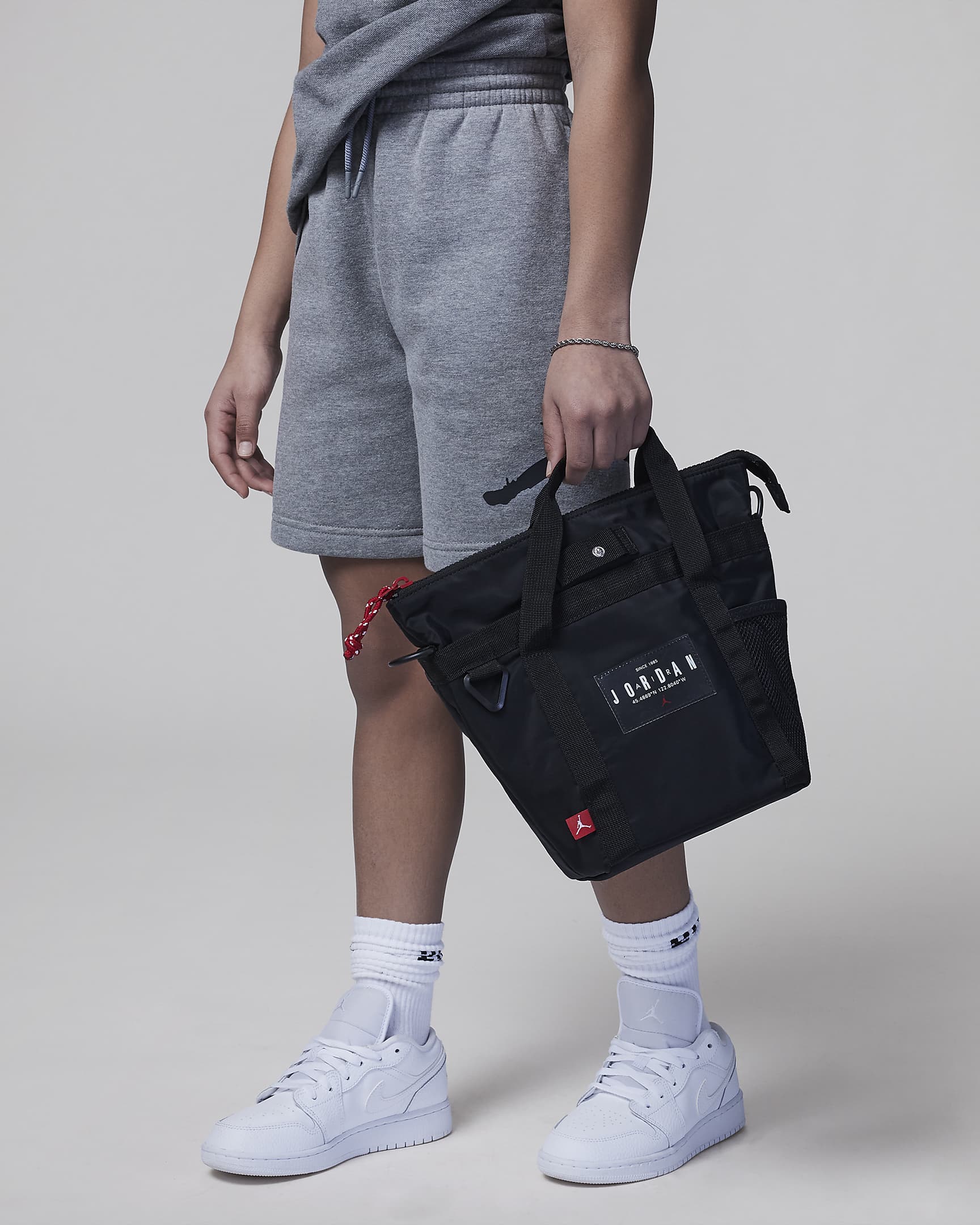 Air Jordan Mini Tote Kids' Tote Bag (7L). Nike.com