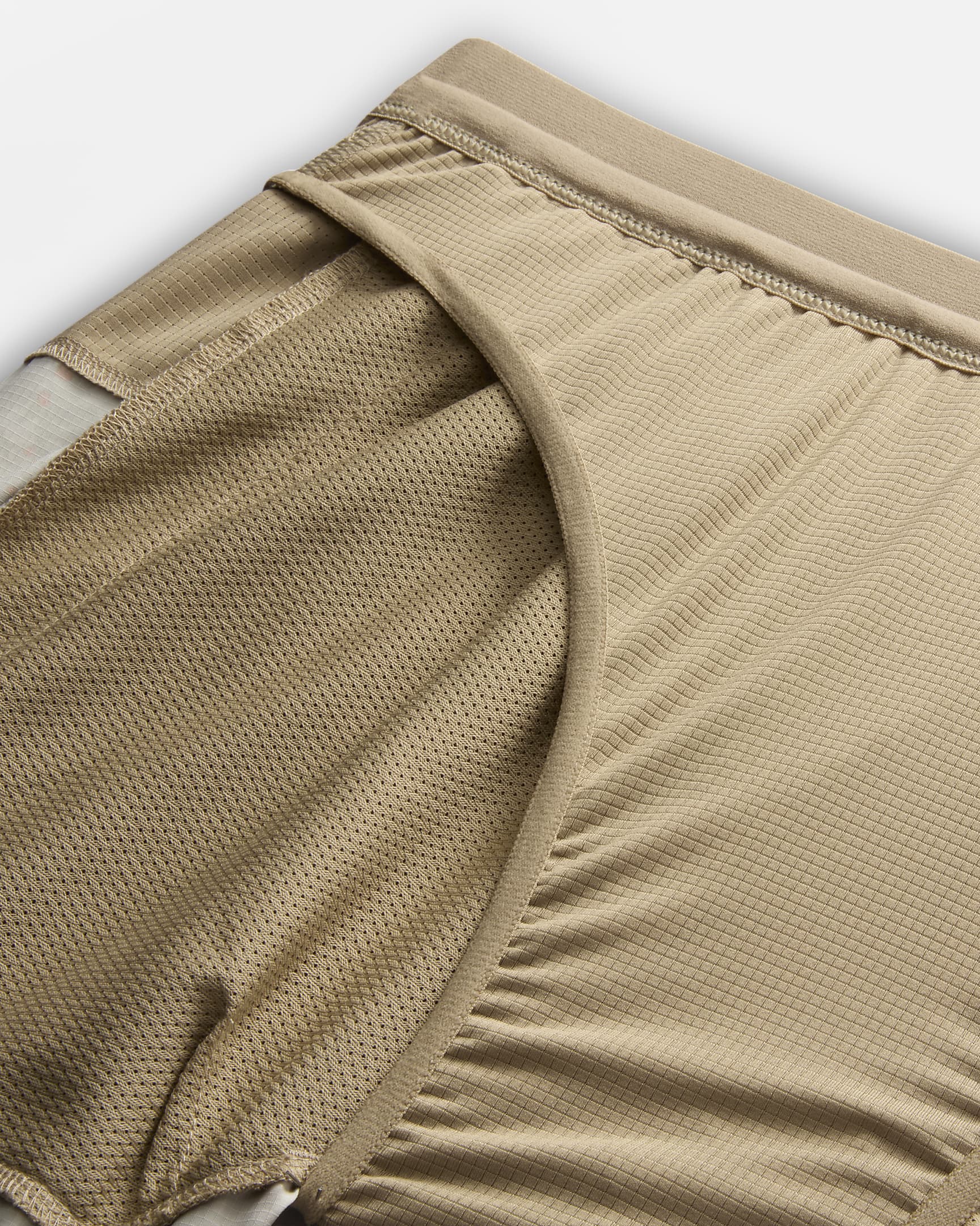 Short de running Dri-FIT avec sous-short intégré 18 cm Nike Trail Stride pour homme - Khaki/Khaki/Noir