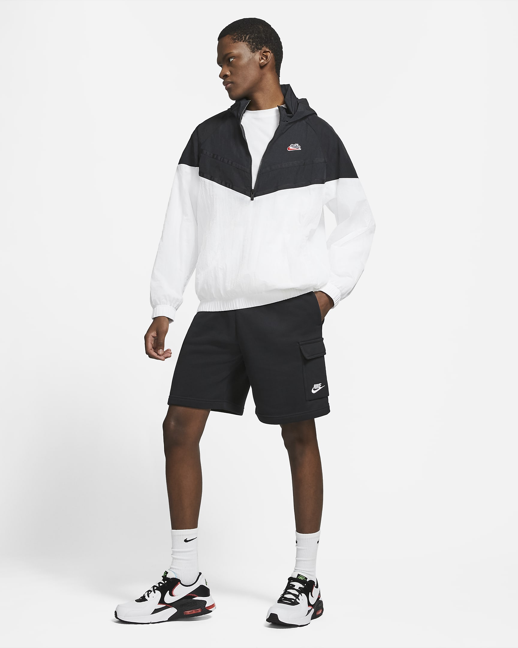 Nike Sportswear Club oldalzsebes férfi rövidnadrág - Fekete/Fekete/Fehér