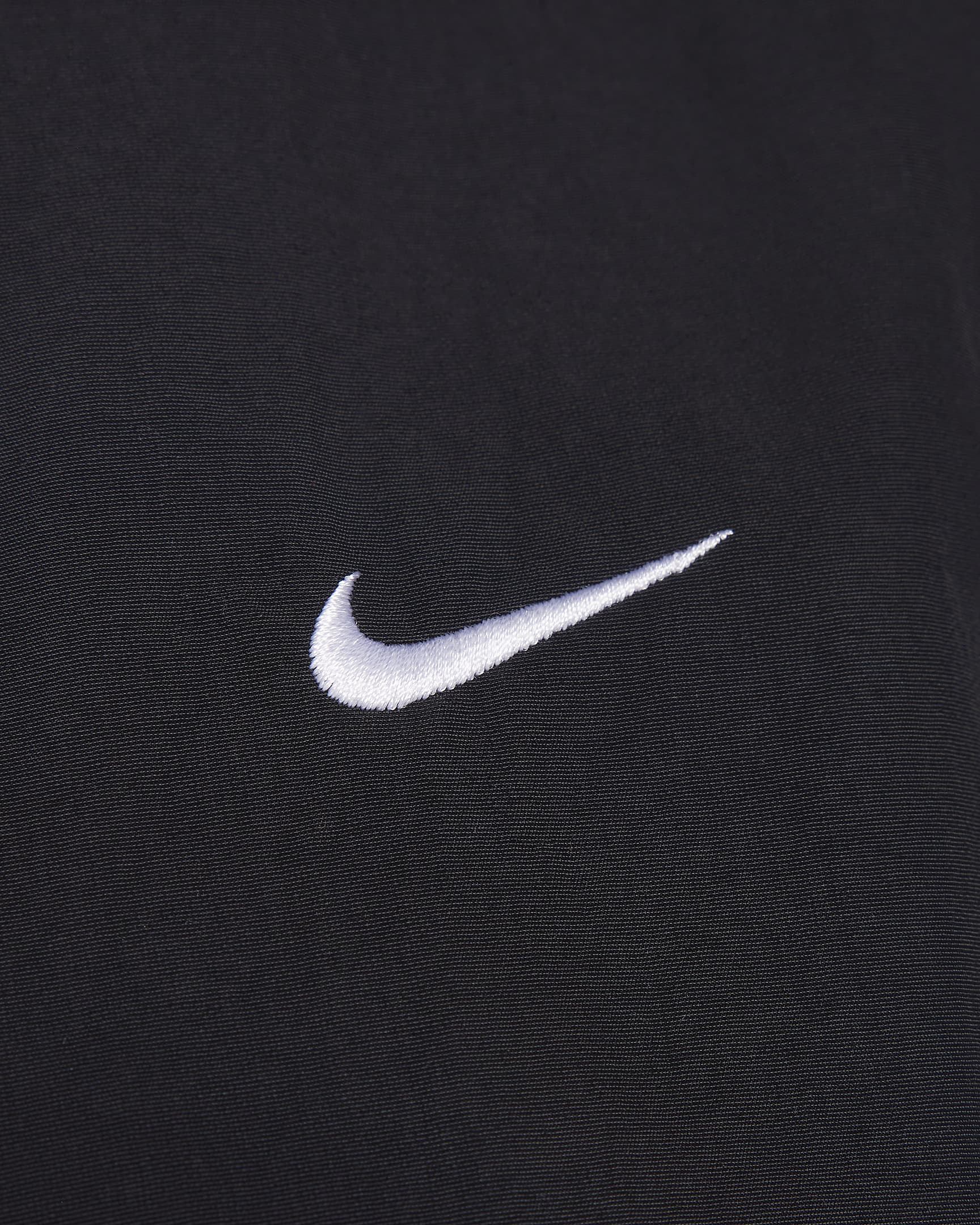 Chamarra con gorro oversized para mujer Nike Sportswear Everything Wovens - Negro/Blanco