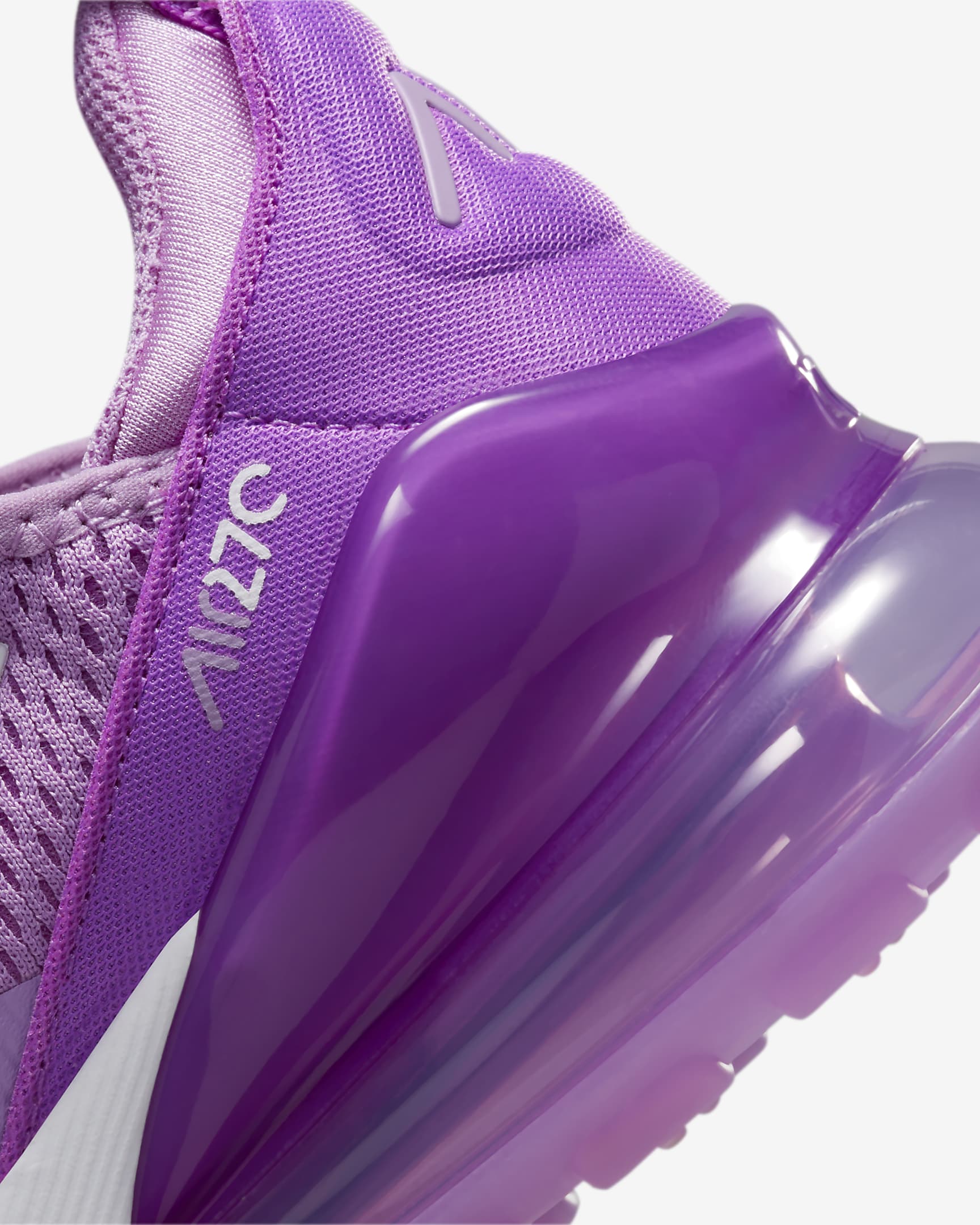 Nike Air Max 270 Older Kids' Shoes. Nike LU