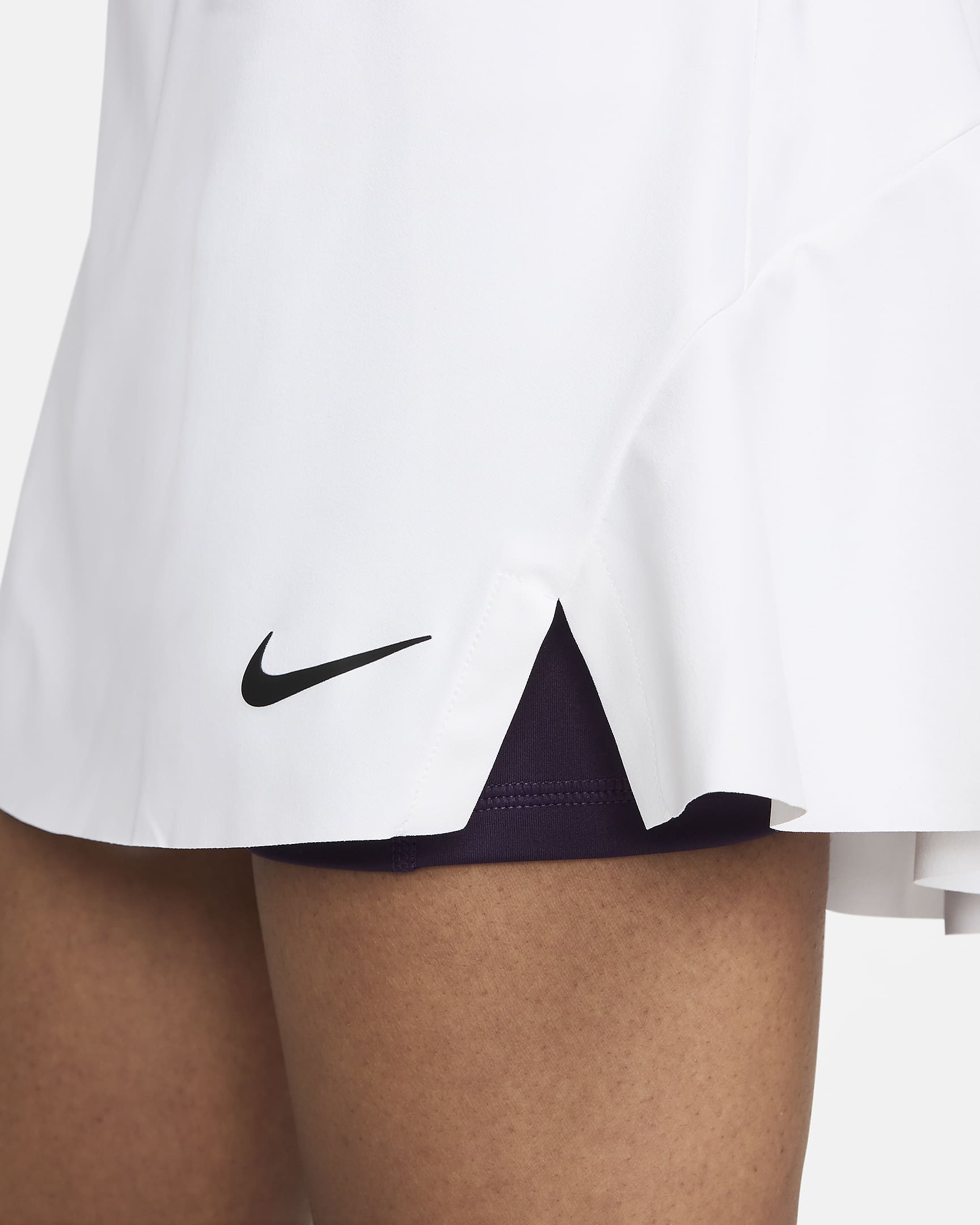 Falda de tenis Dri-FIT para mujer NikeCourt Slam - Blanco/Morado grandioso/Negro