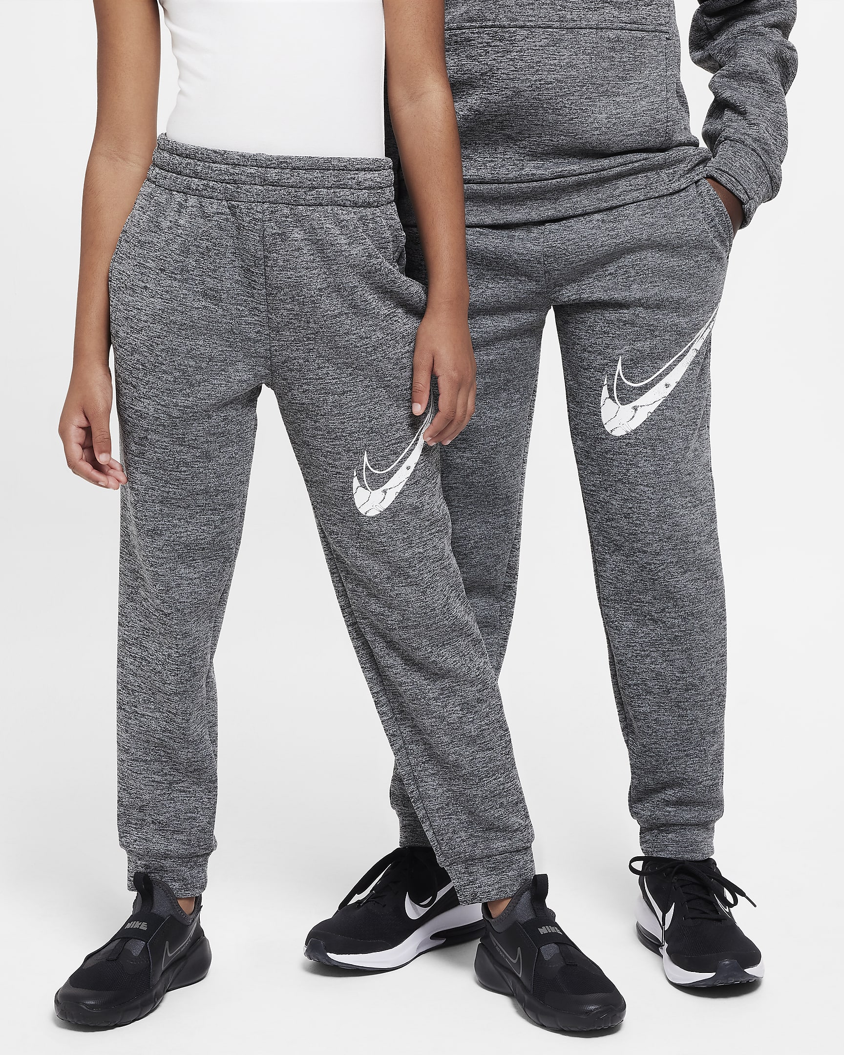 Nike Multi Stain Repel Older Kids' Therma-FIT Joggers - Black/Light Smoke Grey/Heather/White