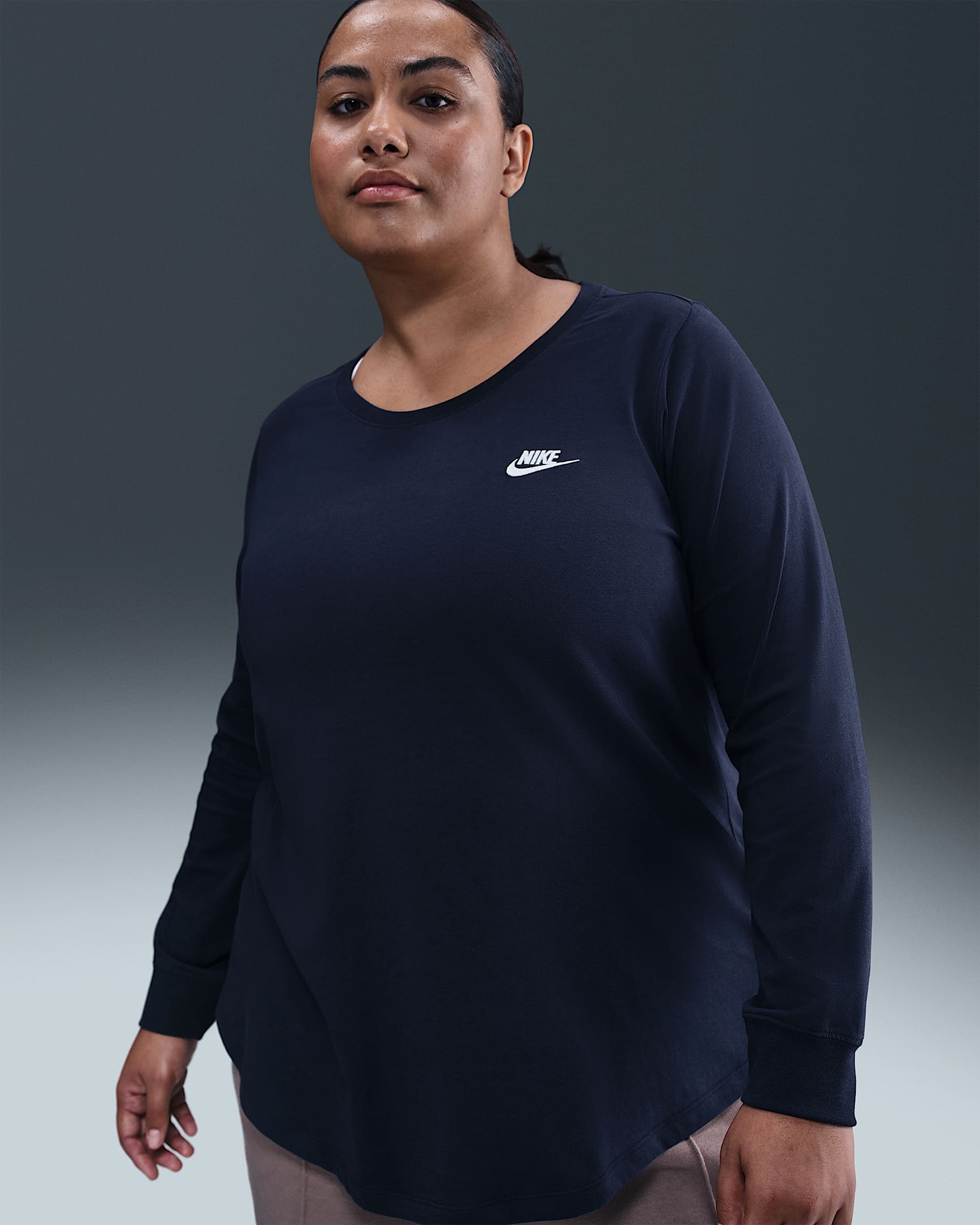 Nike Sportswear Club Women's Long-Sleeve T-Shirt (Plus Size) - Obsidian/White