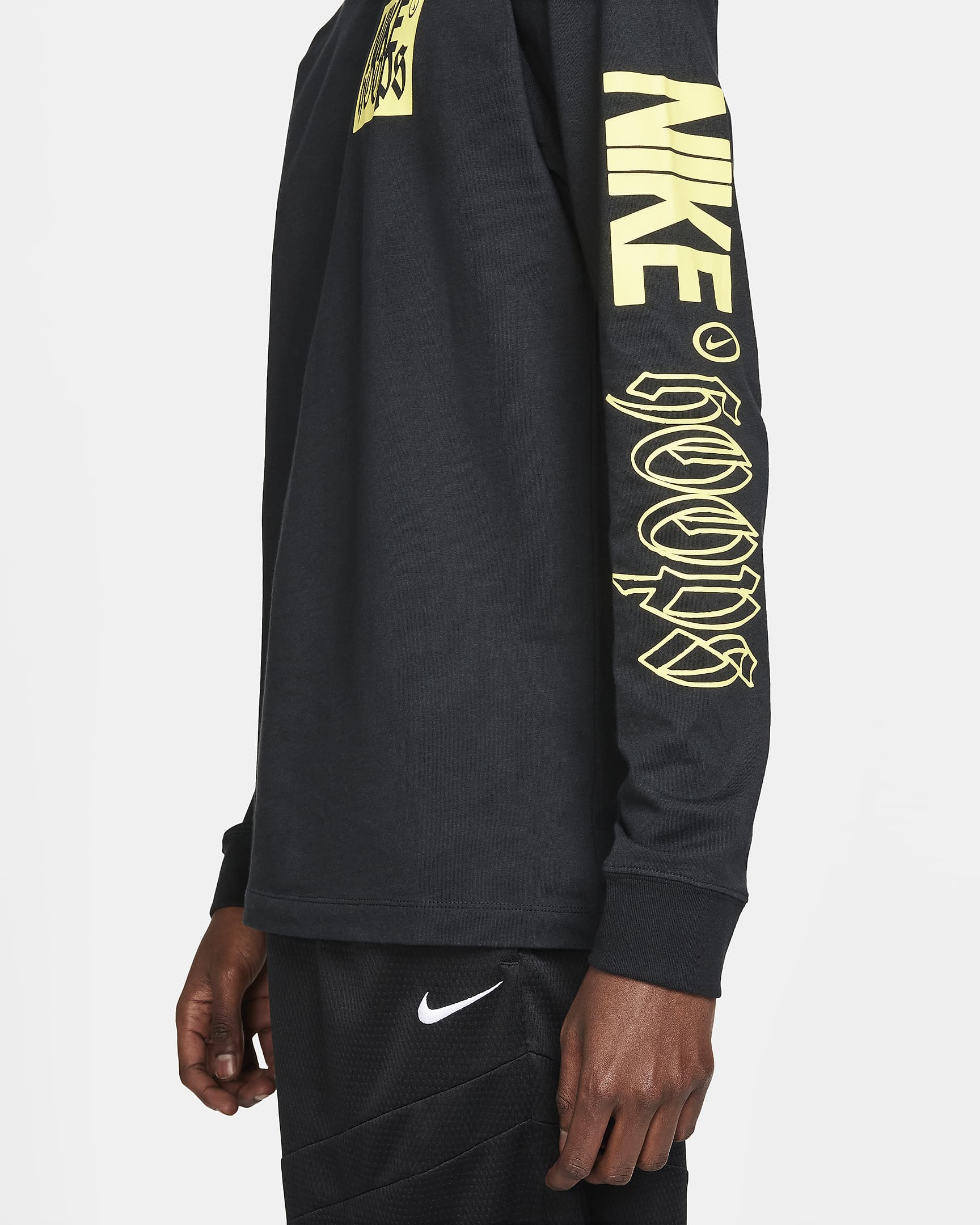 Nike Men's Long-Sleeve Fitness T-Shirt. Nike LU