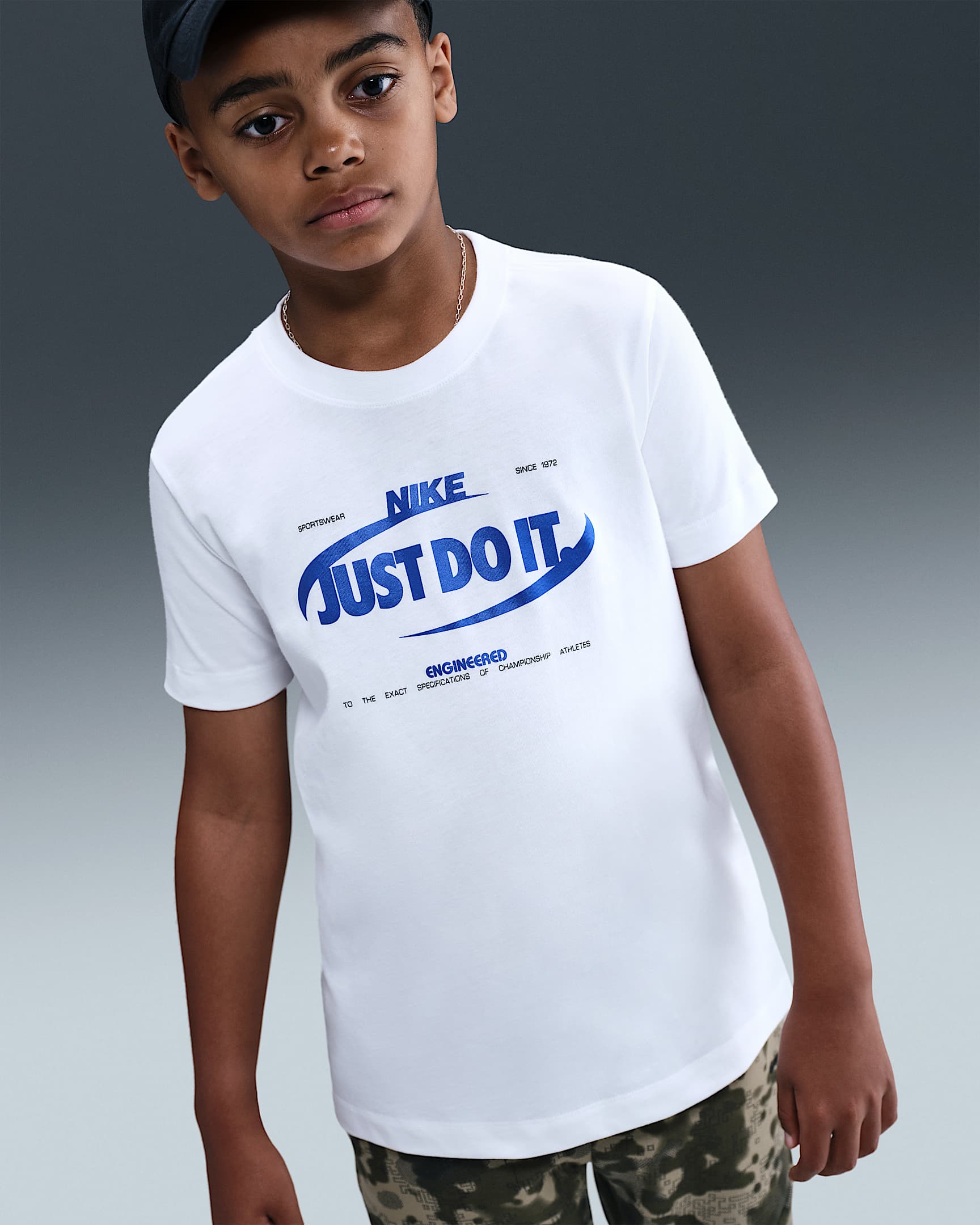 Playera para niños talla grande Nike Sportswear - Blanco